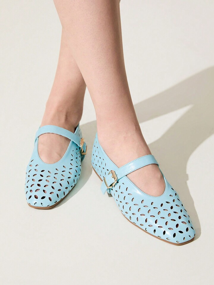 CHF13,30
CHF19,00
-30%
CUCCOO CHICEST Damen Leicht Blaue Runde Zehenkappe Bequeme Mary Jane Retro Minimalistische Laser-Blumen-Ballerinas Für Den Sommer
4.89
(100+)
Farbe: Eiswasser











Größe
Typ
Größenberater
EUR36
7 übrig
EUR37
EUR38
EUR39
EUR40
EUR41
10 übrig
Menge:

 | SHEIN