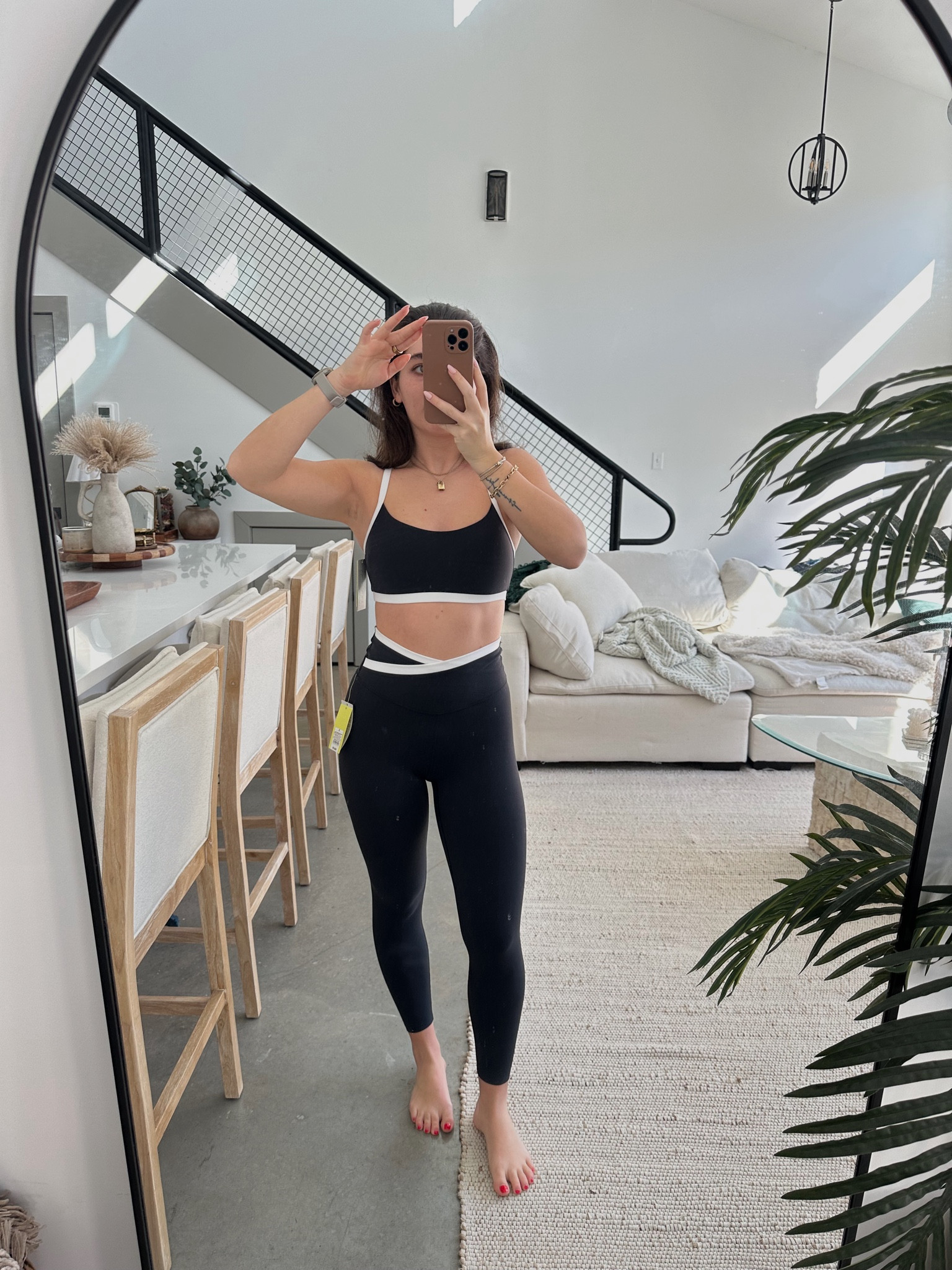 this target set is perfect & i will be getting every color :,) wearing small in top + bottoms!!!! could have gone for an xs in top i think for more compression! 

#LTKActive #LTKGiftGuide #LTKFitness