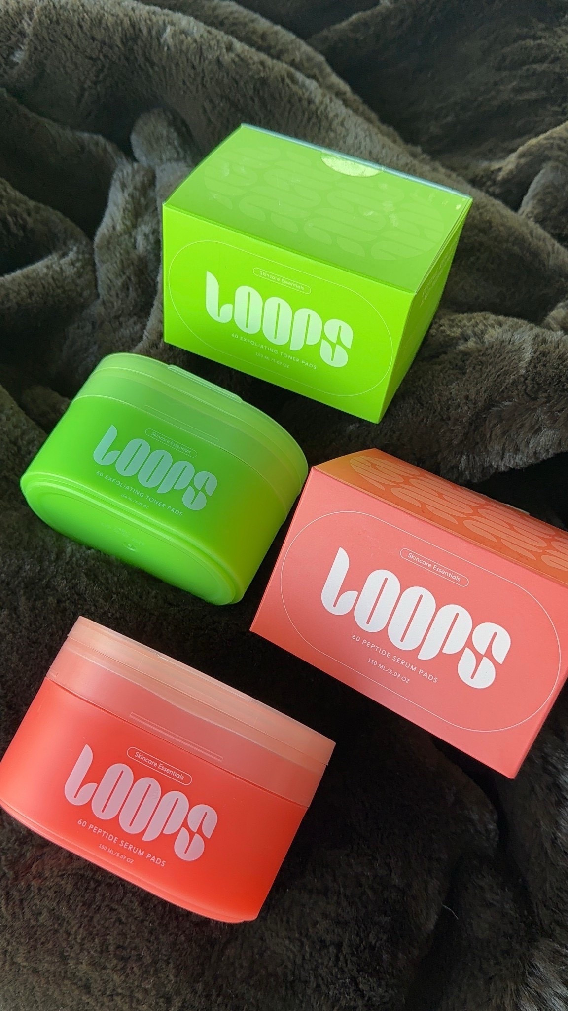 Okay but these?? have been on repeat lately 💚✨

So easy for a quick reset… the exfoliating ones smooth + refresh and the peptide ones leave my skin feeling sooo hydrated and glowy

Perfect to throw in your bag and keep your routine consistent

#skincareroutine #glowingskin #selfcareritual #beautyfinds #skincareessentials #hydratedskin #travelbeauty #everydayglow #ltkbeauty #skincarefavorites


#LTKselfcare #LTKSeasonal #LTKdayinmylife