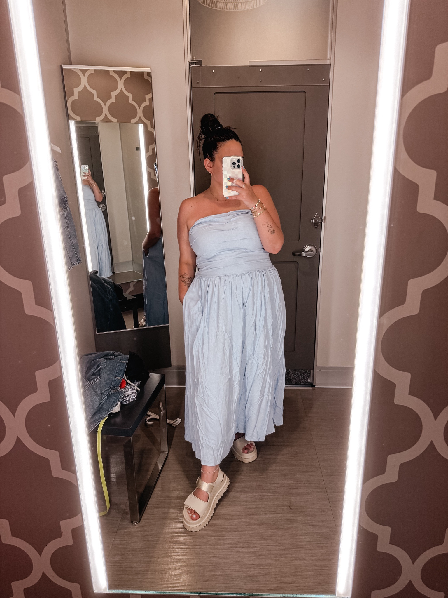 The color 🩵🩵

Wearing a large - could also size down to a medium

#LTKSummerSales #LTKMidsize #LTKFindsUnder50