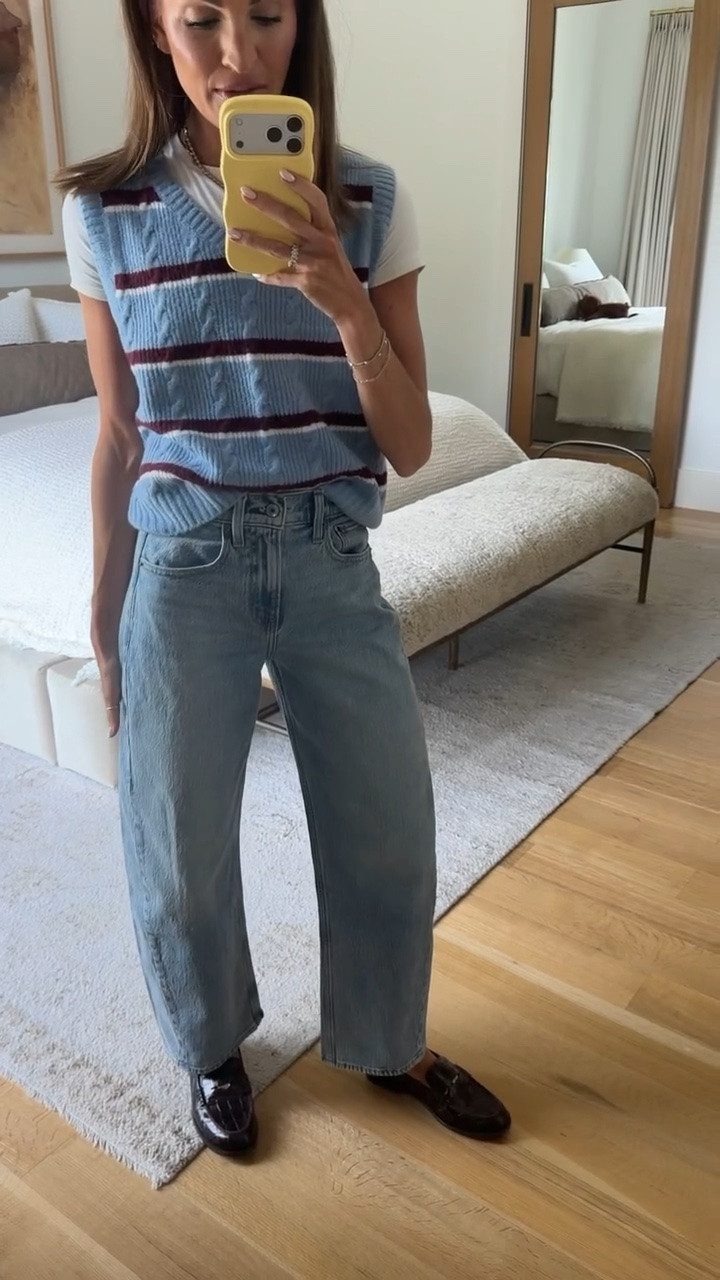 Barrel jeans + sweater vest both on sale! 😍 the best 90s vibes got heading into fall!