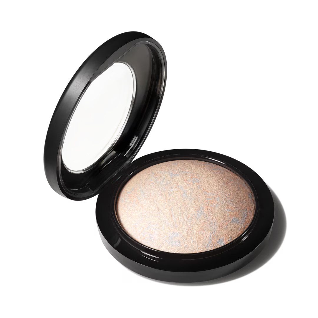 MAC Mineralize Skinfinish - Highlighting Powder | MAC Cosmetics | MAC Cosmetics - Official Site | MAC Cosmetics (US)