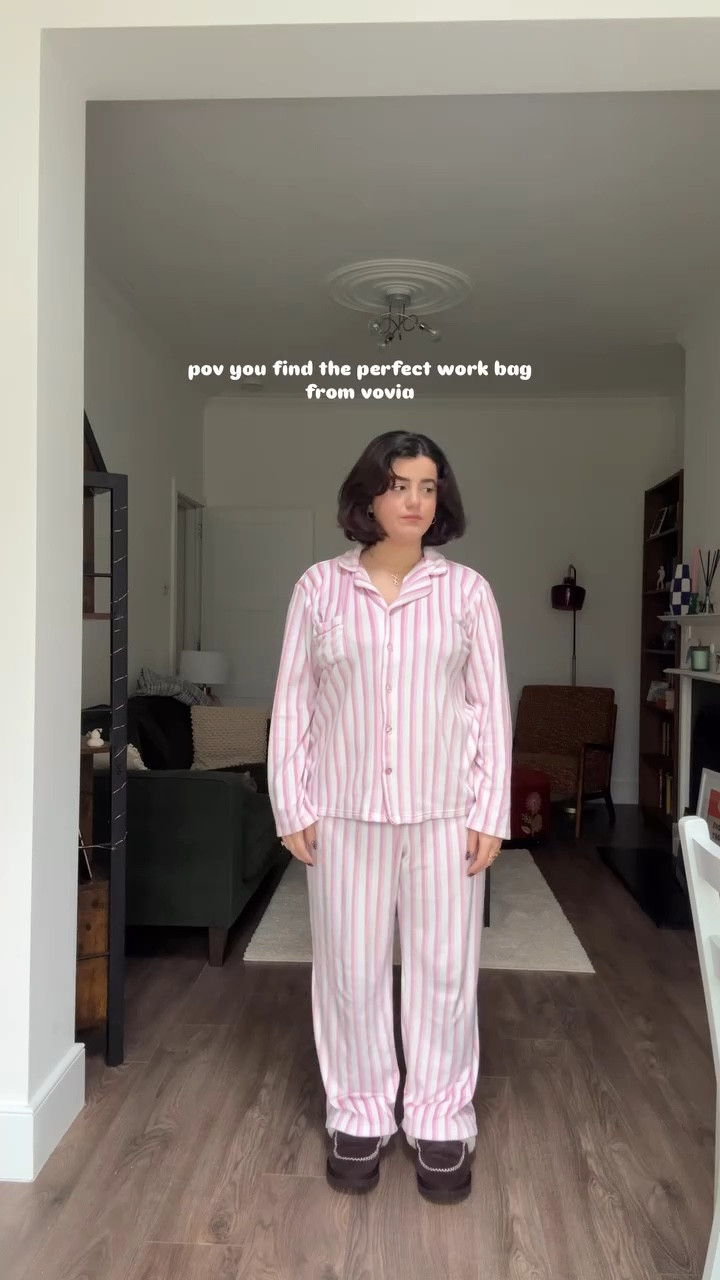 pov you just found the perfect work bag from @voviabags 🤎 #voviabags 

#workbag #pinterestgirls #ootd #workwearstyle

#LTKeurope #LTKspring #LTKstyletip