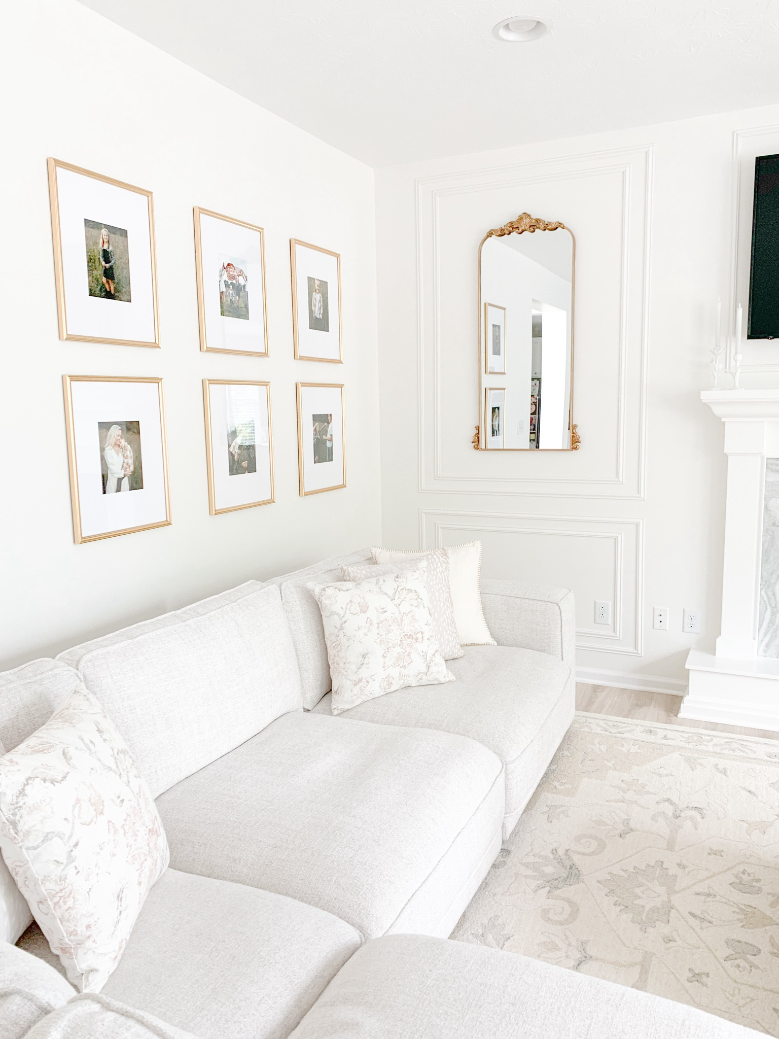 Living room furniture 
Living room decor
Home decor 

#LTKHome #LTKFindsUnder100 #LTKSaleAlert