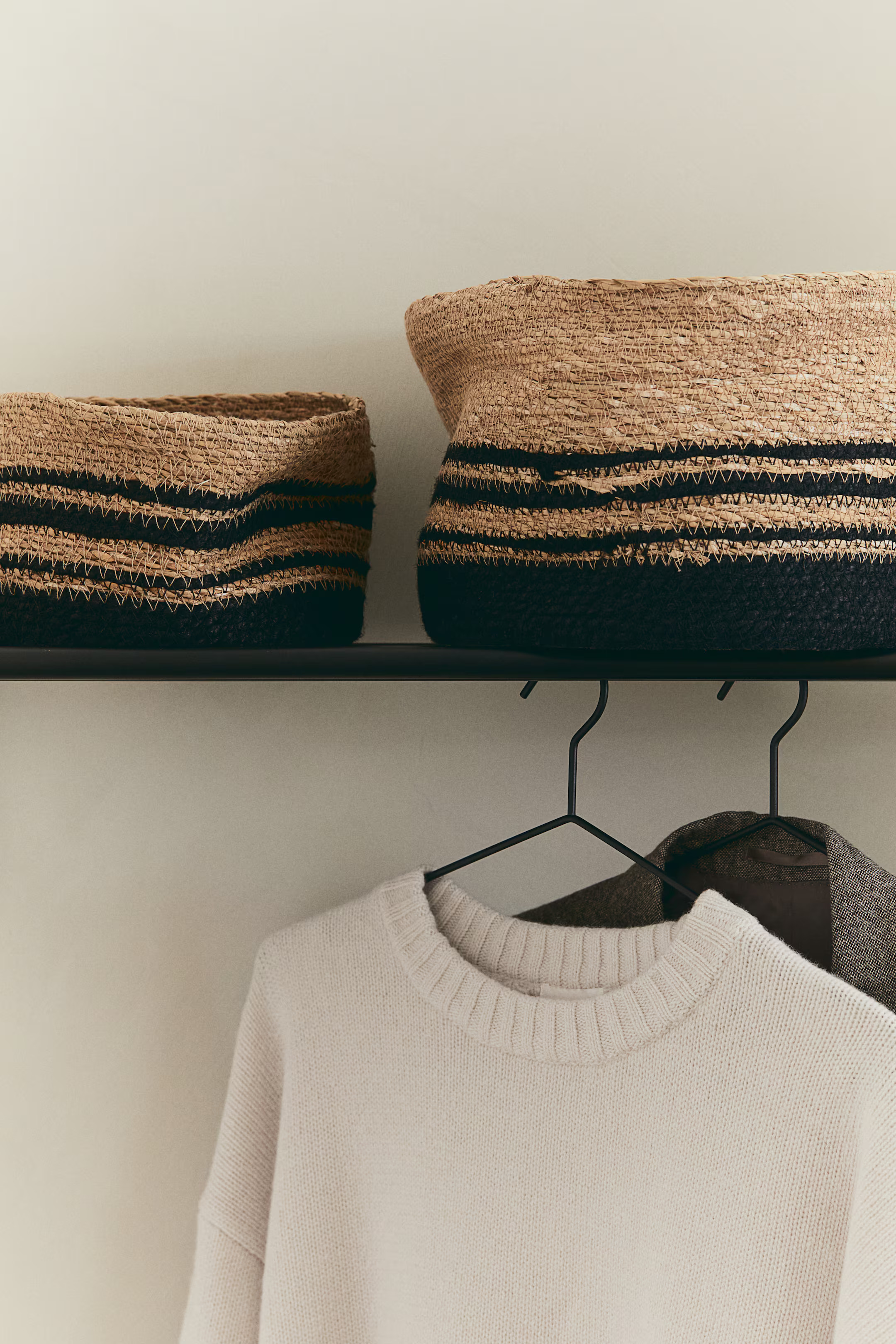 Braided Straw Basket with Lid | H&M (US + CA)