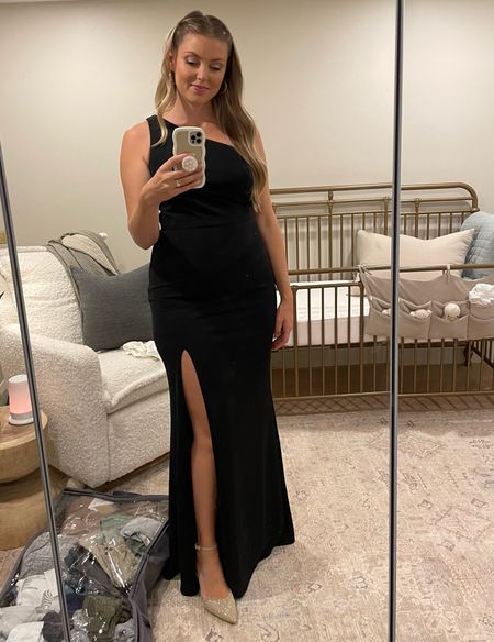 The perfect black dress for a night out! Nine weeks postpartum 🤍Already packing up Case’s newborn clothes for storage too 😭😭

#LTKparties #LTKbaby #LTKhome