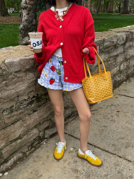 a colorful and comfy spring look #comfy #cardigan #springlook 