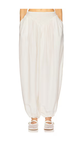 The Balloon Pants in Silk And Wool in Ivory

        
            Helsa
        
                ... | Revolve Clothing (Global)