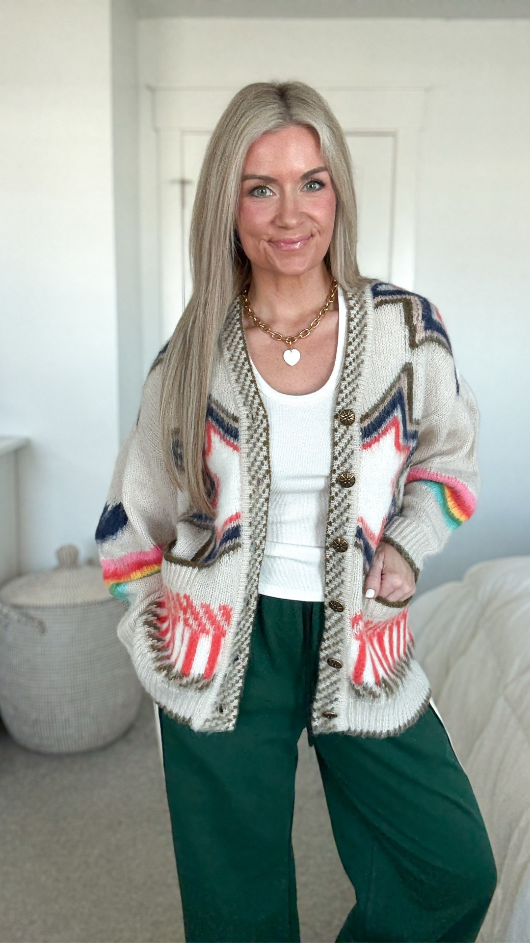 High sell out chance! Grab these before they’re gone! Use code interstatestyle_12 at checkout at www.thecommense.com.

Wearing small in bottoms and xs in sweater.

#LTKootd