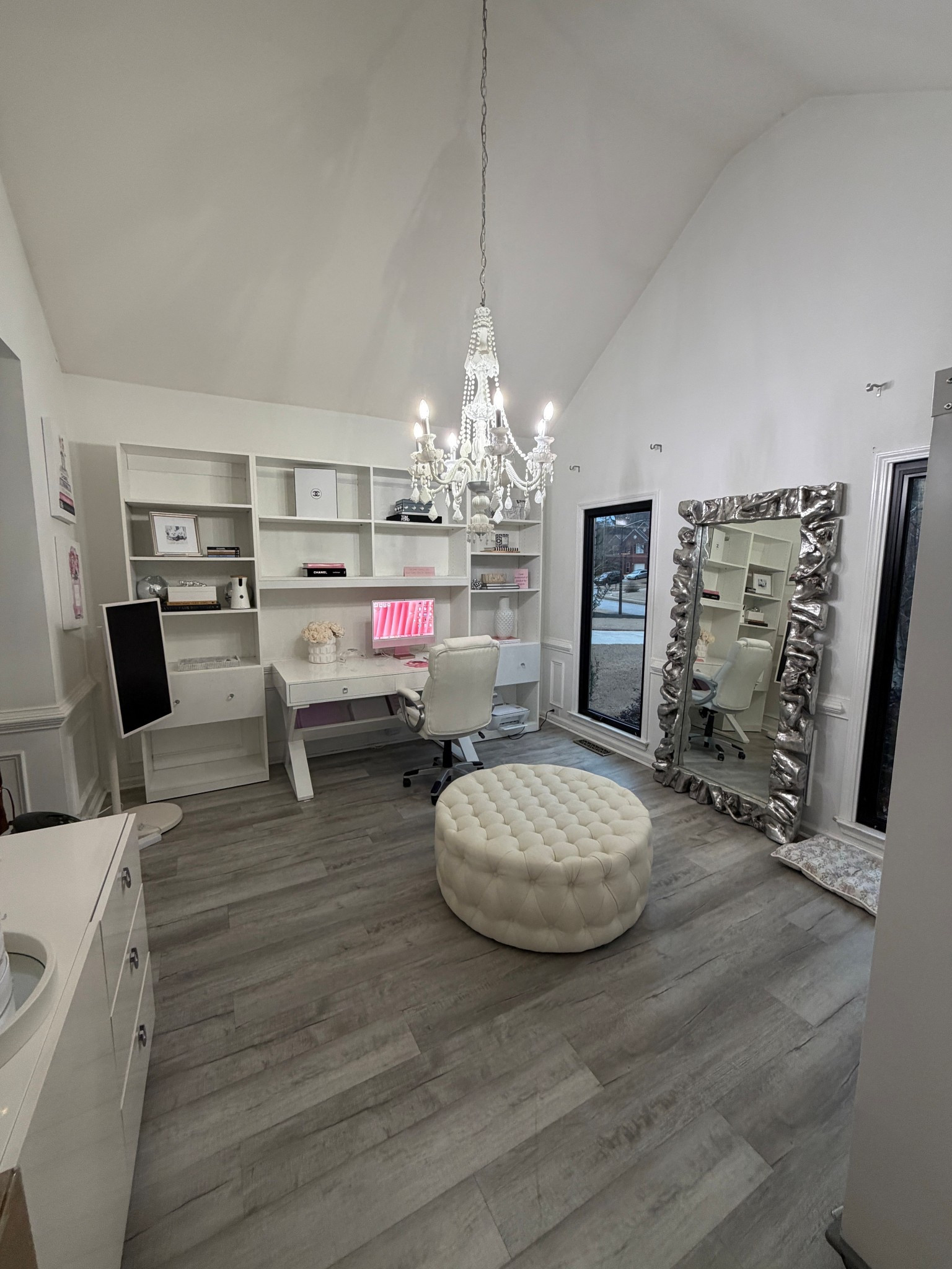 Clean office 

#LTKdayinmylife #LTKWorkwear #LTKHome