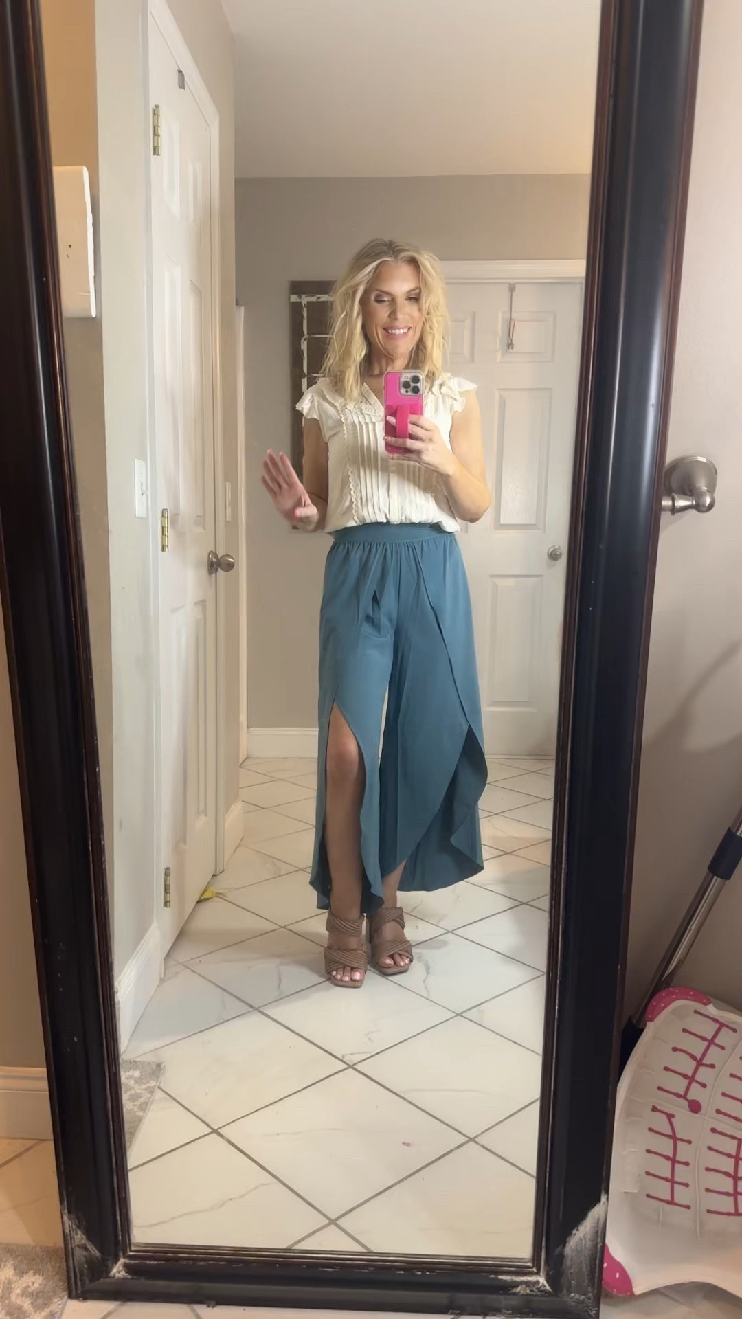 Best pants #halara 

#LTKFindsUnder50 #LTKWorkwear #LTKVideo