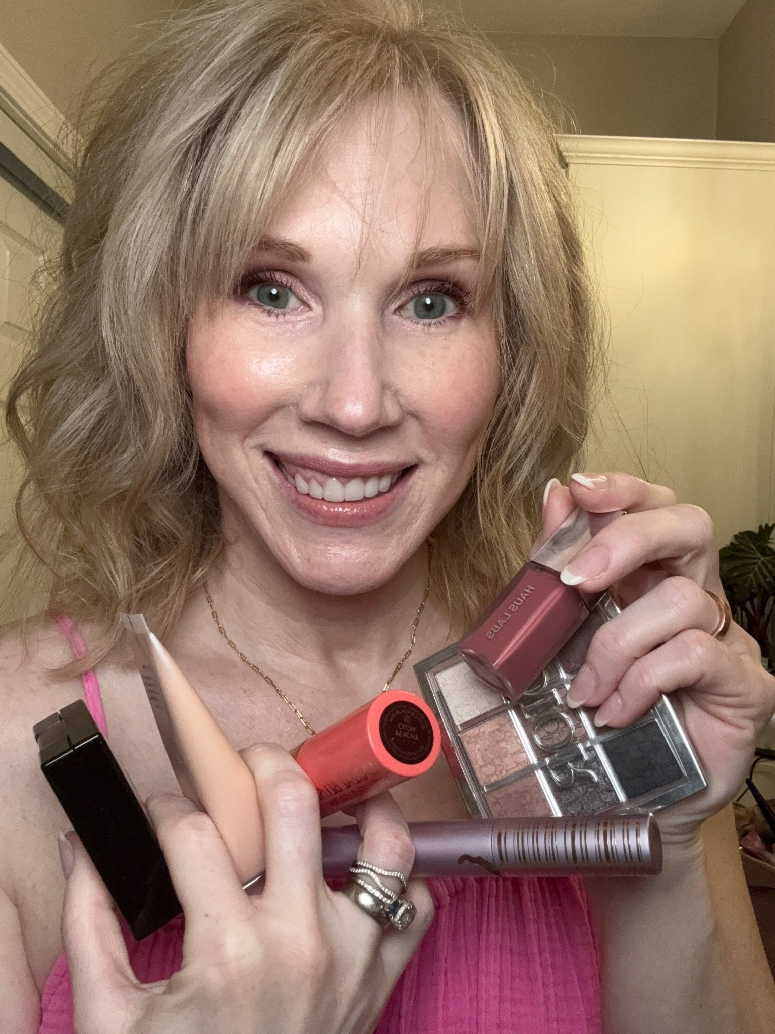Celebrating 54 with less makeup and more glow ✨ I’ve learned that sometimes less really is more—especially after a facelift. Sharing my go-to minimal makeup faves that enhance without hiding 💄💗 #BeautyOver50 #MinimalMakeup #54AndThriving 

#LTKOver40 #LTKBeauty
