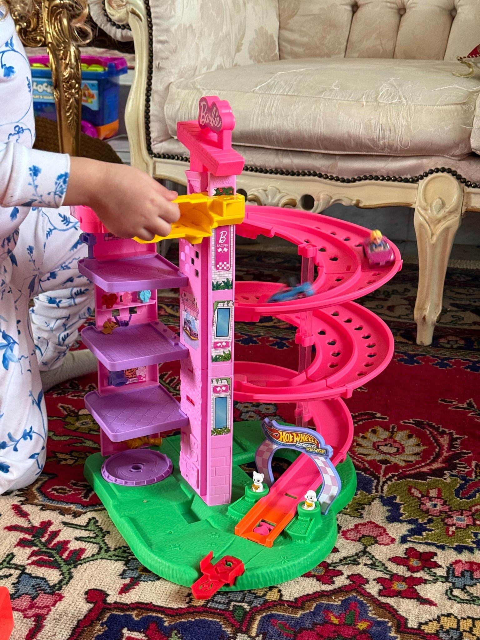 A gift that kept her entertained for more than an hour! 

#LTKmomlife #LTKKids #LTKHoliday