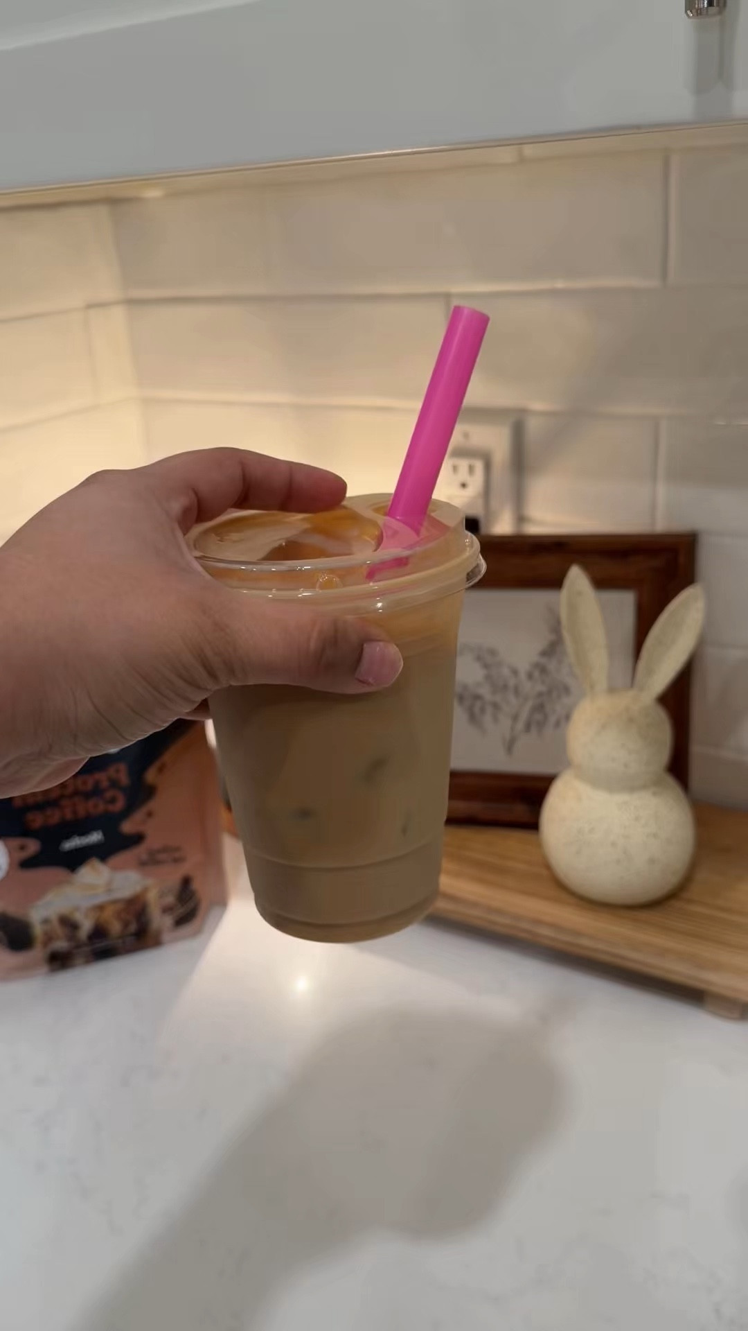 Deja de gastar dinero en cafés llenos de azúcar y prueba este delicioso sin endulcorantes con proteína y sabe delicioso 

#LTKfoodie #LTKfitnessgoals #LTKmorningroutine