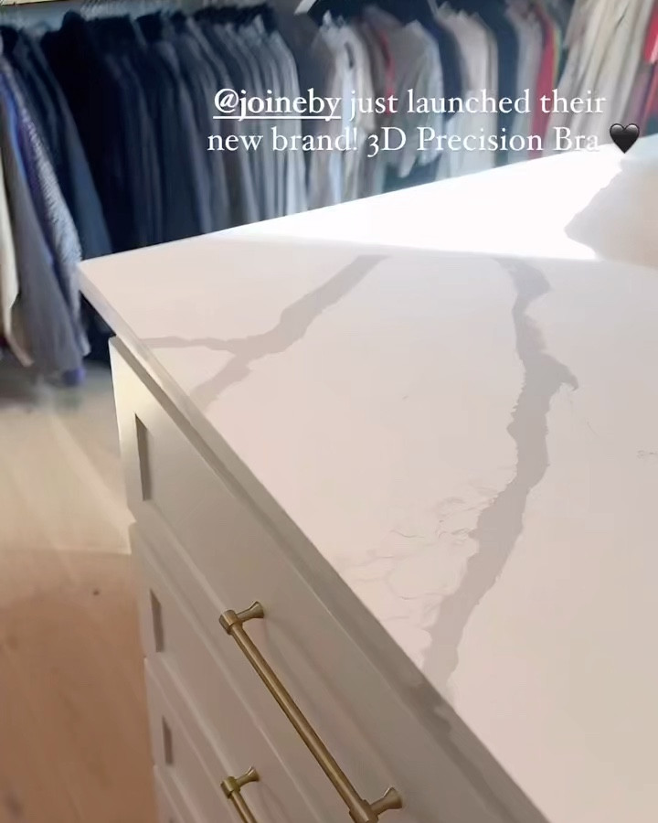 A bra that lifts but is still comfortable! 

#LTKVideo #LTKStyleTip