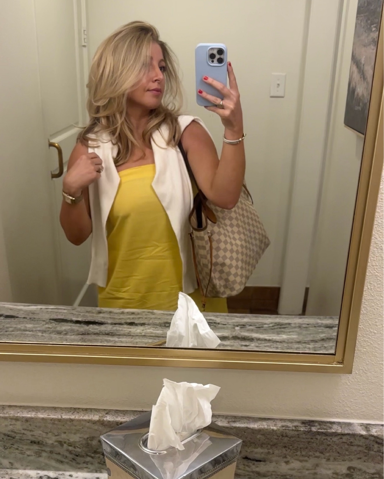 Yellow linen strapless mini dress

Fits TTS wearing a small

#LTKSeasonal #LTKStyleTip #LTKFindsUnder50