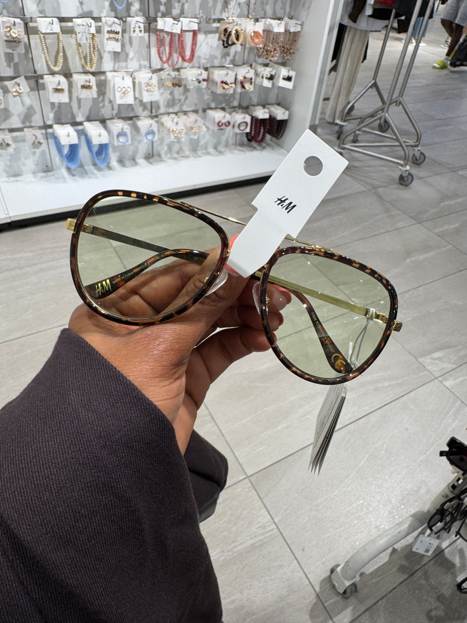 Never skip the sunglasses at H&H!!


#LTKgrwm #LTKootd #LTKOver40