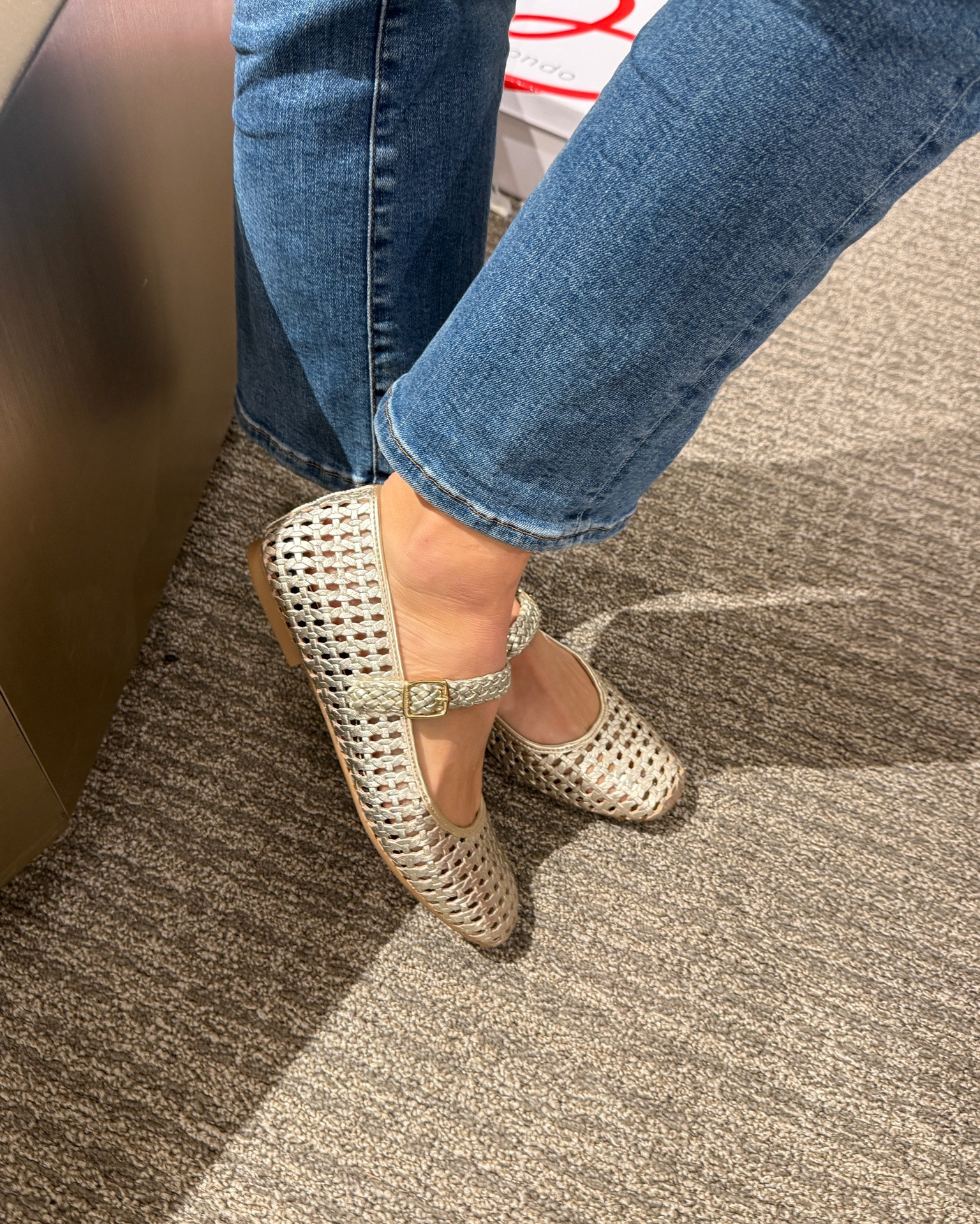 Nordstrom Anniversary Sale Shoe Try On ✨

#nordstrom #anniversary #sale #flats #shoes #gold #tryon

#LTKSaleAlert #LTKmomlife #LTKootd