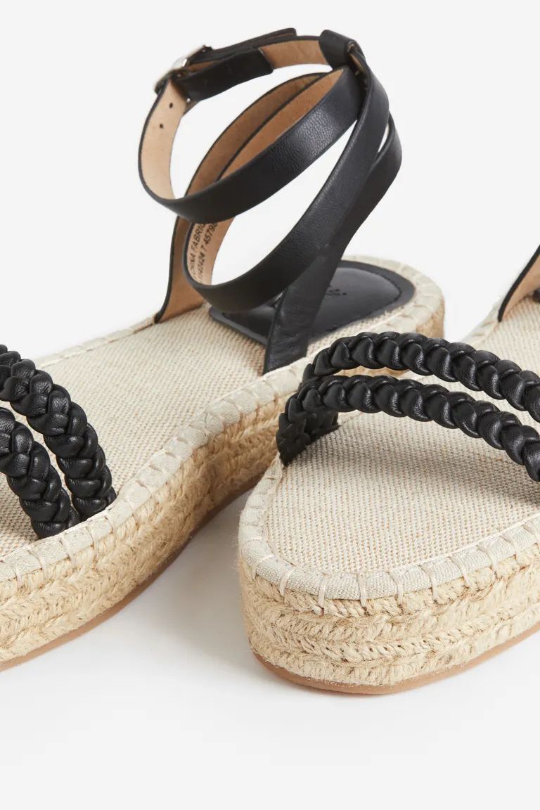 Espadrilles mit Flechtdetail | H&M (DE, AT, CH, DK, NL, NO, FI)