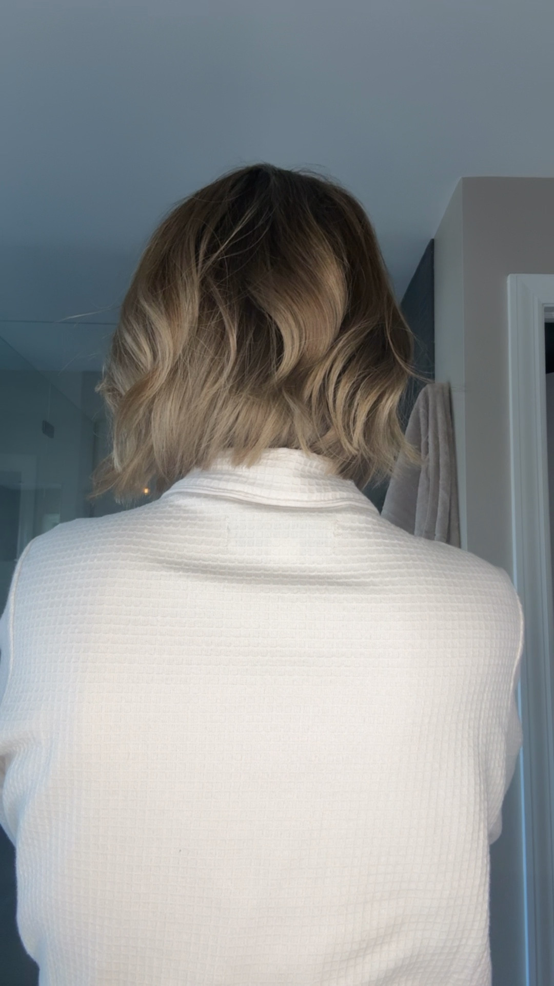 Short bob hair curling tutorial 💗 I use a 1.25” curling iron

#LTKmorningroutine #LTKgrwm #LTKBeauty