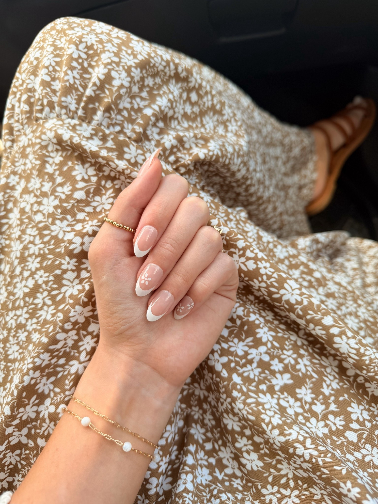The cutest spring press ons 🤍

#LTKootd #LTKBeauty #LTKSeasonal