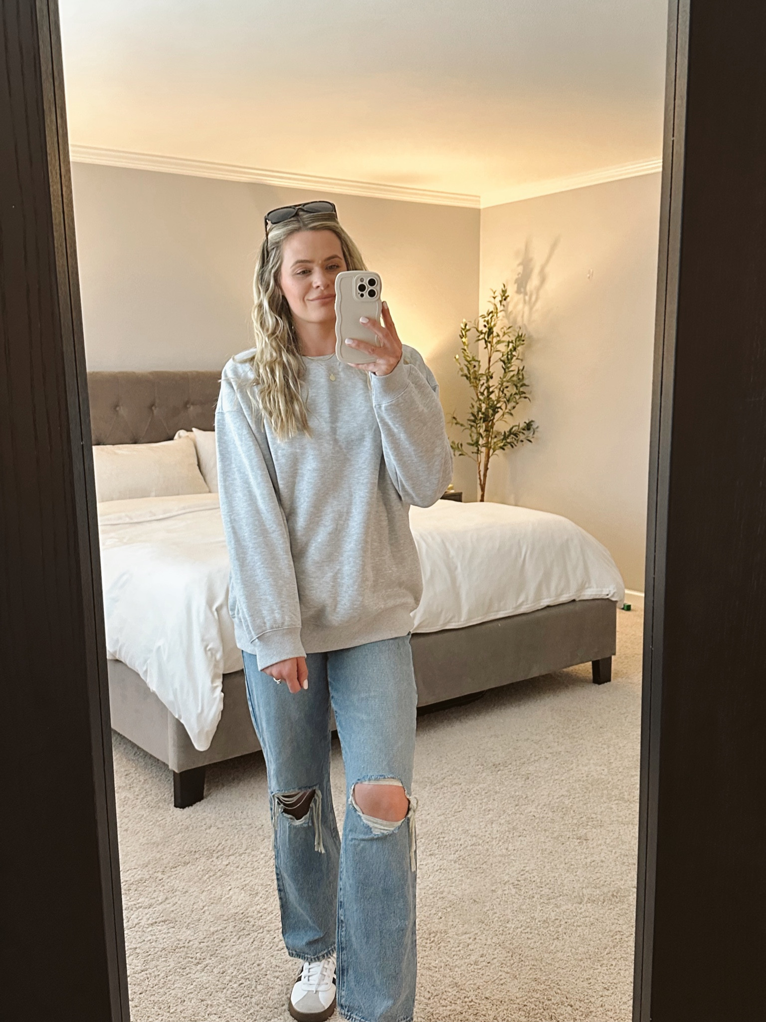 Comfy everyday mama style inspo! This sweatshirt is long enough to wear with leggings also! 

#LTKStyleTip #LTKMidsize #LTKMostLoved