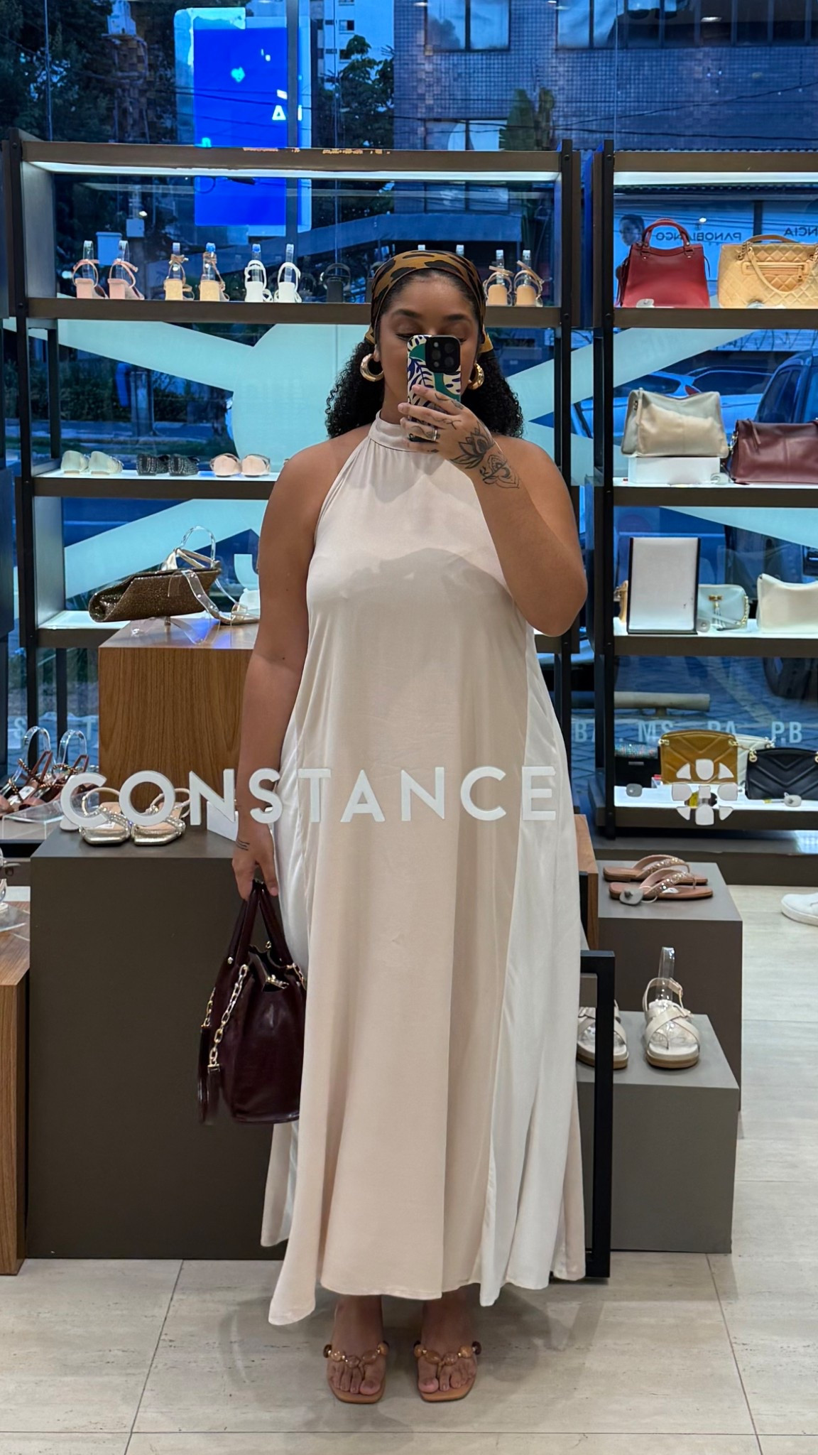 Look elegante com vestido fluido no corpo midsize  

#LTKmidsize #LTKbrasil #LTKdicadeestilo