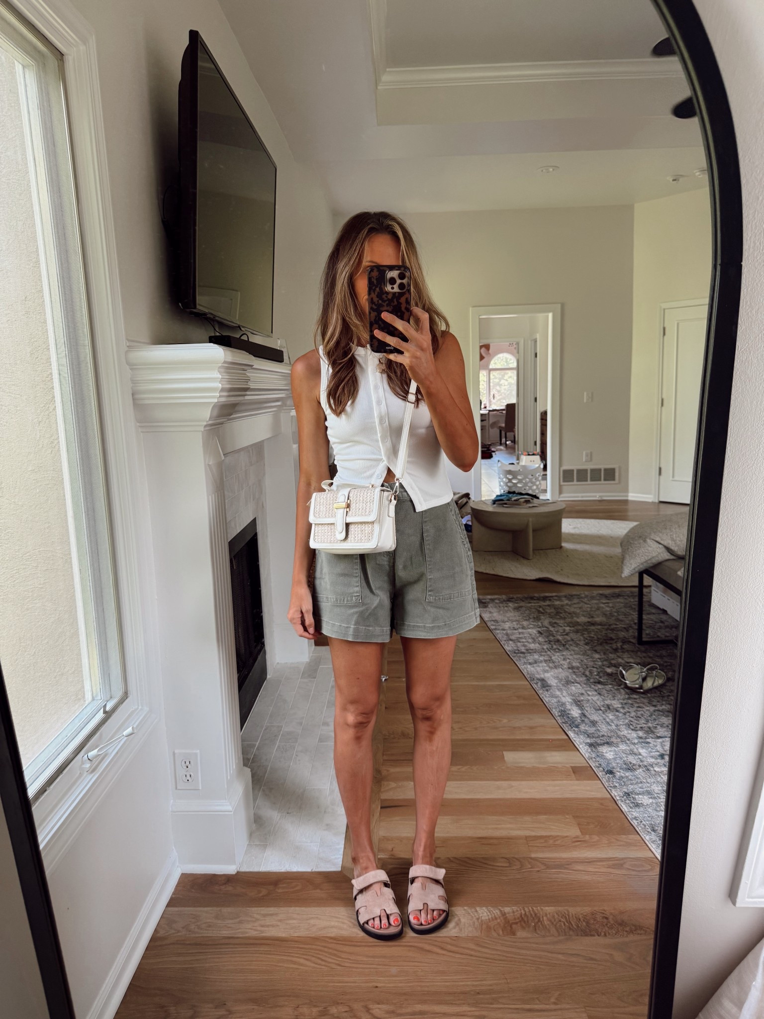 My new favorite shorts 😍
These seriously compete with my Levi’s—but the stretchy waistband might just give them the edge 👏 So comfy, so flattering, and perfect for everyday summer wear!
Linked on LTK 🤍

#AmazonFashion #ComfyDenim #StretchyWaistbandShorts #LTKFinds #LTKUnder50 #SummerStyle #EverydayOutfit #BestAmazonShorts #LTKSummer