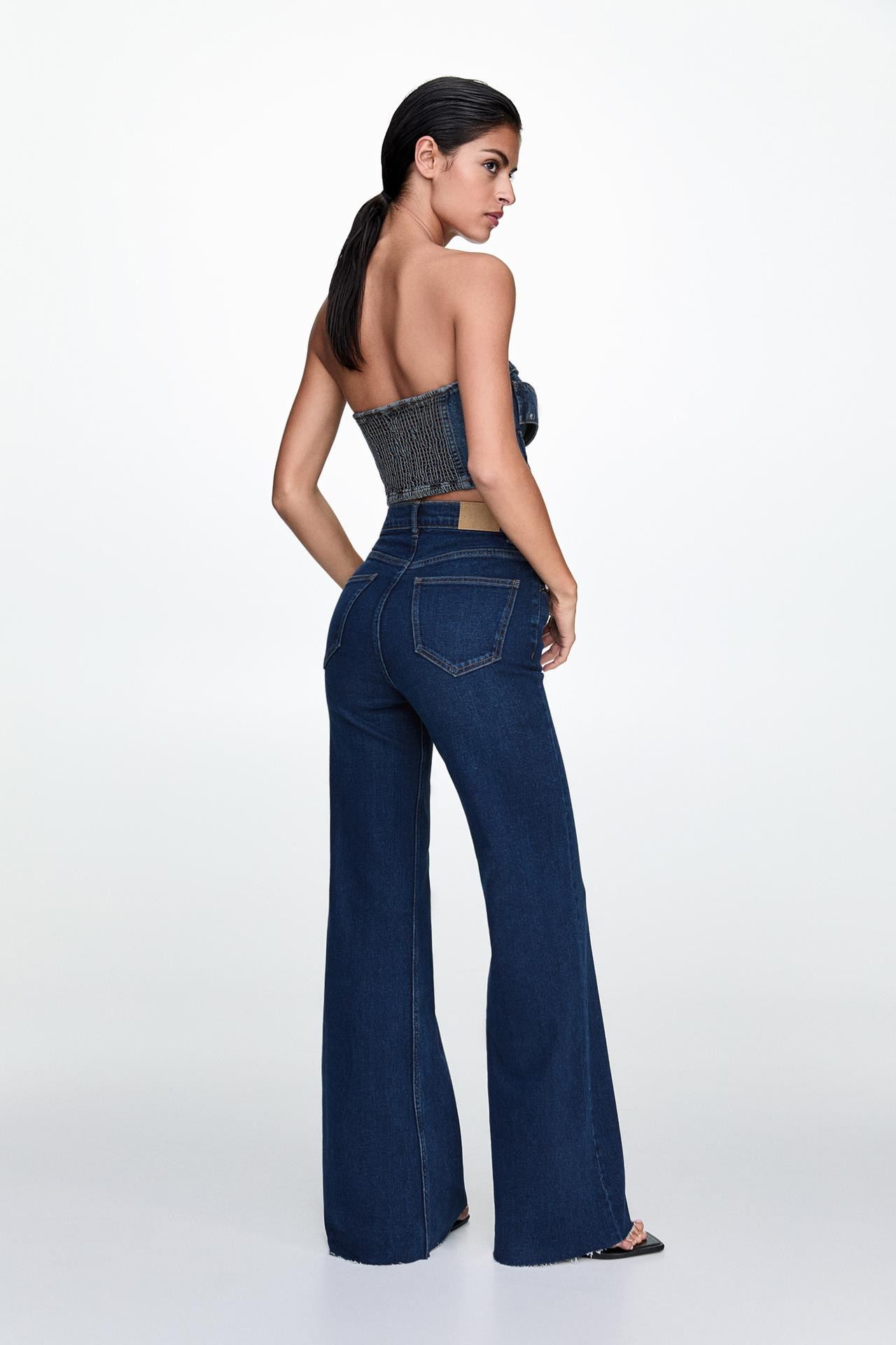 Wide-leg comfort fit jeans | PULL and BEAR UK