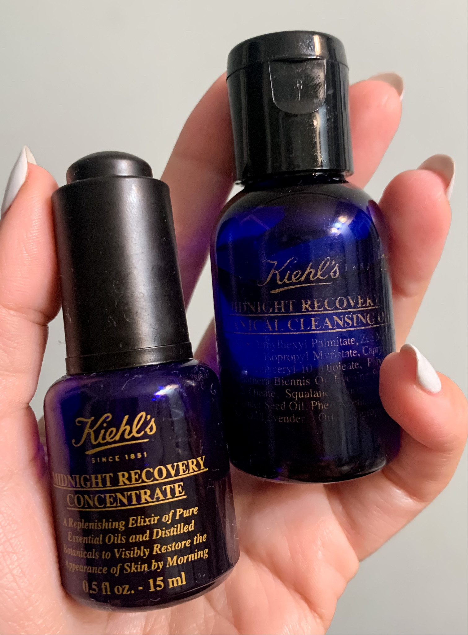 we got these two bottles of liquid gold in mini size to try before committing and will definitely be repurchasing once these run out! 

Midnight Recovery Botanical Cleansing Oil is my favorite makeup-removing oil! Leaves your skin oh so soft 

Midnight Recovery Concentrate is one of the best serums I’ve ever tried {and I’ve tried A LOT} 🙃 sheer, silky, and smells incredible 

Kiehl’s 25% off site wide !!
Code: LTK25
Promo ends September 20 


#LTKmens #LTKbeauty #LTKSale