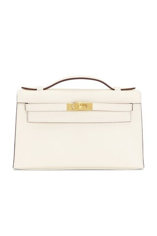 hermes Hermes Swift Kelly Pochette Handbag in Craie - Cream. Size all. | FWRD 
