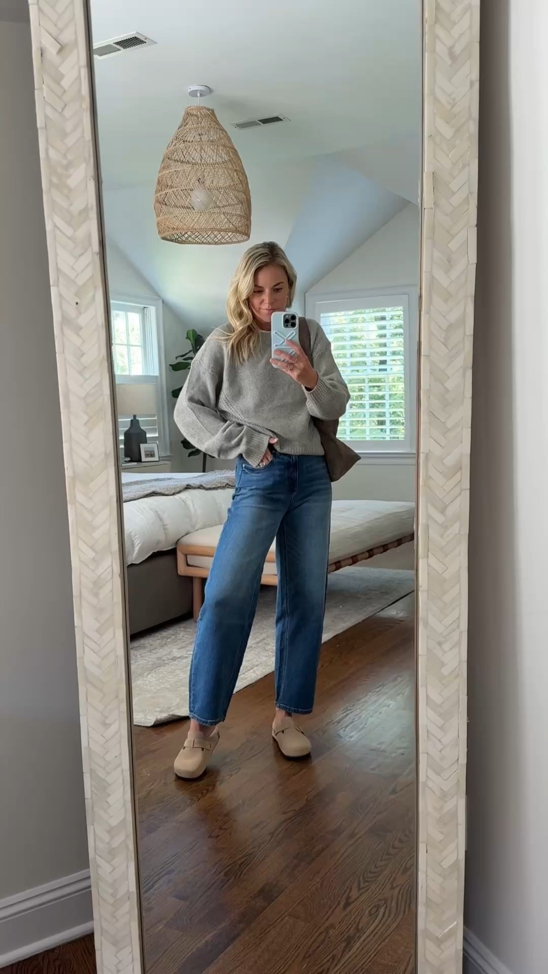 New fall finds from @quince 🍂the softest sweater and flattering jeans, both under $100
-medium sweater, I sized up 1
-small white tee, tts
-26R jeans, tts, I’m 5’5
-size up in clogs if you’re between sizes. I’m a true 7.5 and take an 8

#QuincePartner

#LTKgrwm #LTKdayinmylife