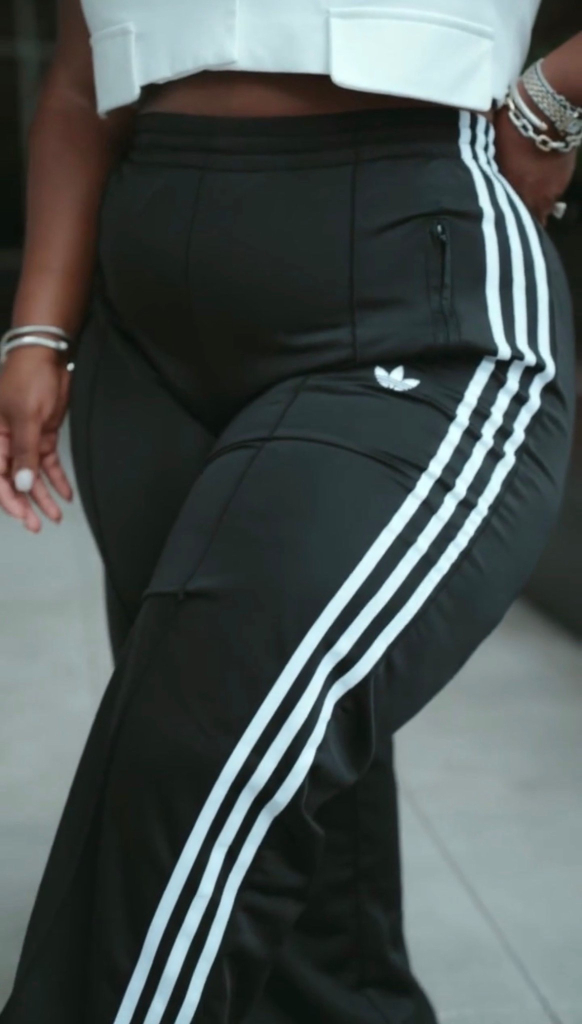 Love an athleisure moment 🤍 40% off and come in so many colors! 

fall outfits women, fall fashion, athelisure, street wear, curvy girl fashion, Emmy petit

#LTKMidsize #LTKSaleAlert #LTKSeasonal