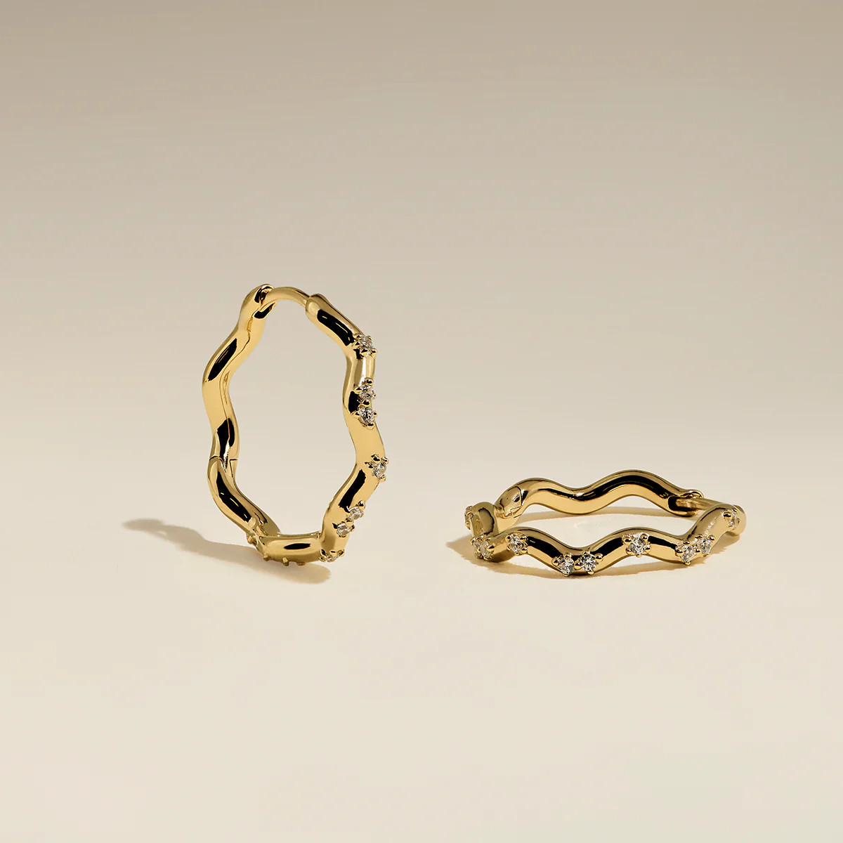 Scalloped Crystal Medium Hoops in Gold | Astrid & Miyu UK