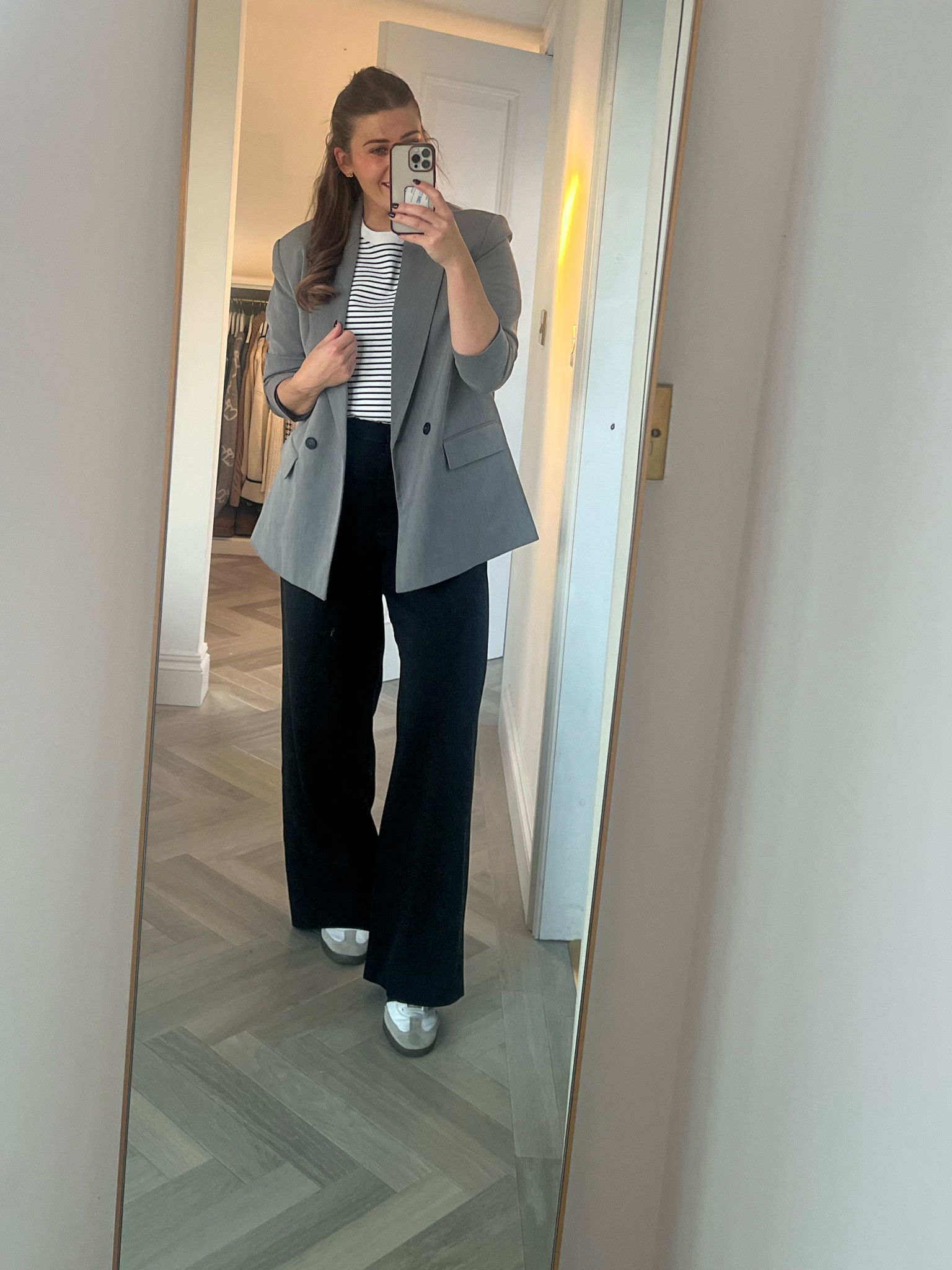 Friday 🙌🏼


#LTKworkwear #LTKautumn #LTKmidsize