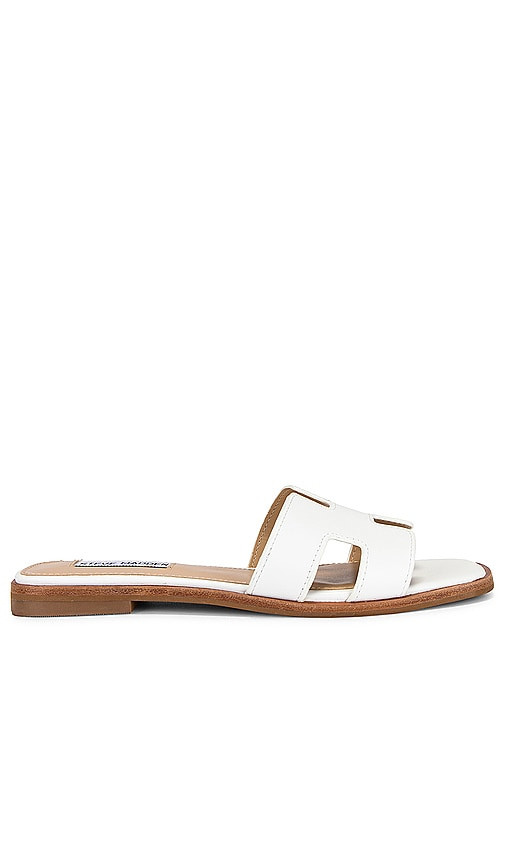 Steve Madden Hadyn Sandal in White. - size 7.5 (also in 5.5, 7) | Revolve Clothing (Global)
