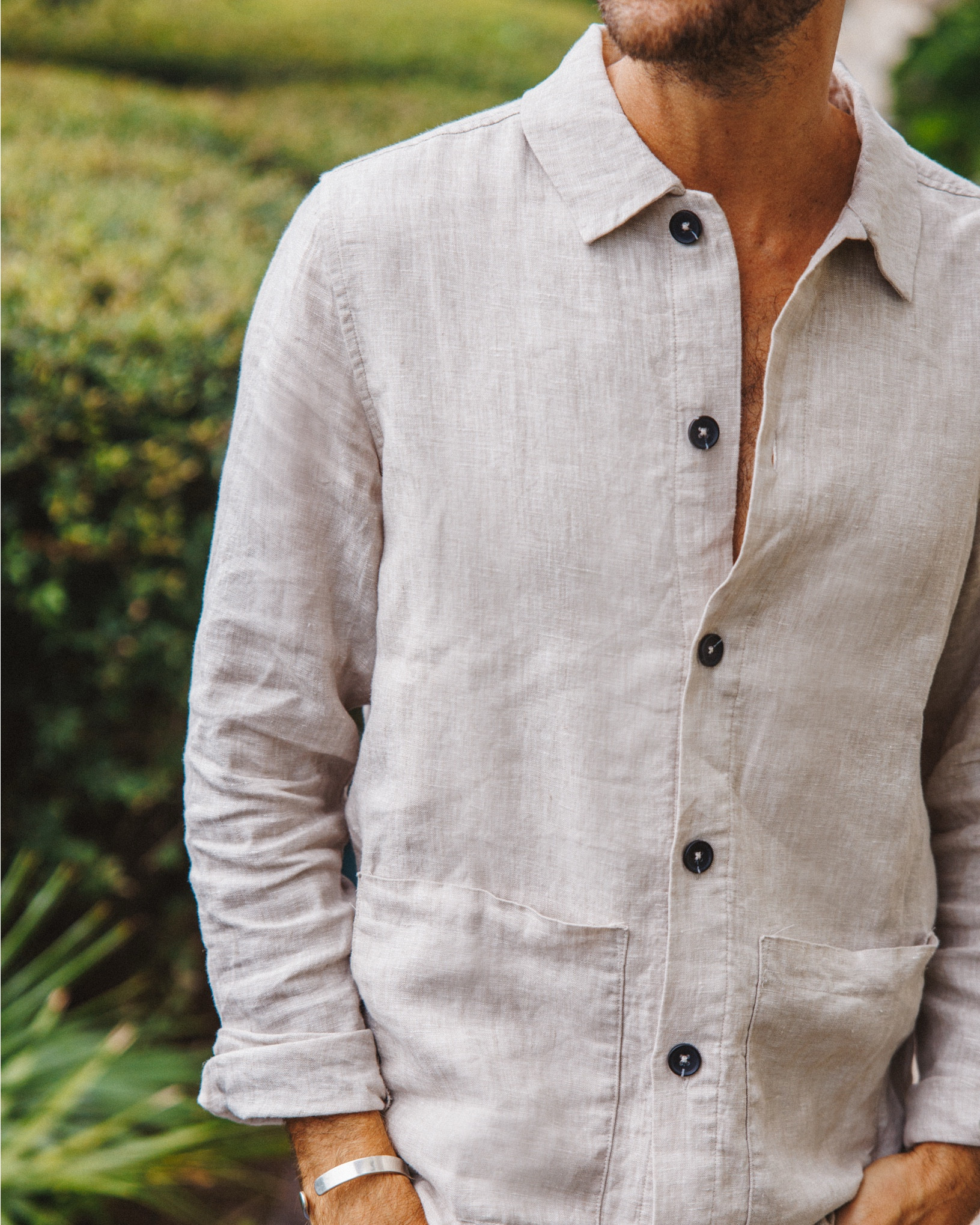 Ladies, you know that one shirt he’ll actually reach for without you reminding him? This is it. Easy, breathable linen with just enough structure to make him look like he tried (even when he didn’t). Pair it with his favorite jeans and suddenly errands, dinner, or Sunday strolls all feel a little more pulled together.

#LTKOver40 #LTKMens #LTKStyleTip