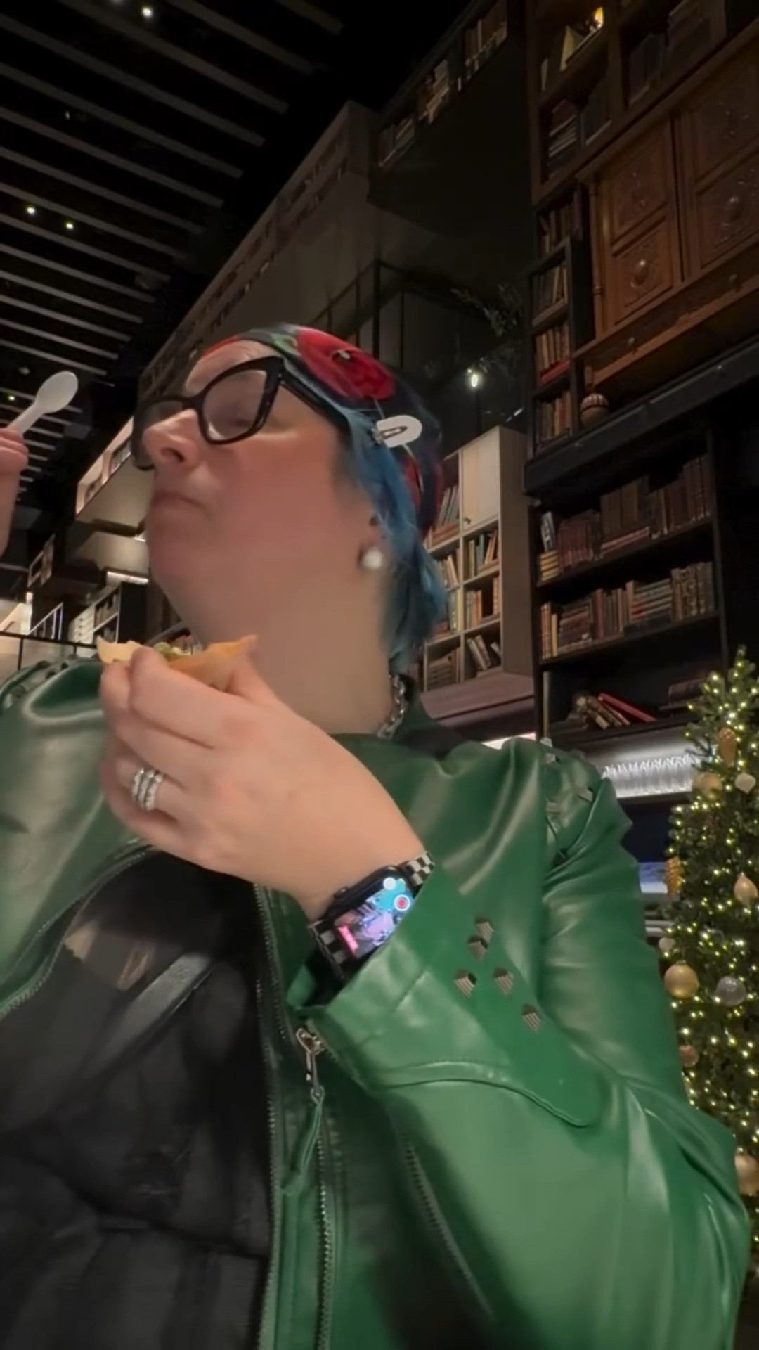 The holiday parties are well underway.
🎄🎄🎄🎄🎄🎄🎄🎄🎄🎄🎄🎄
#chicagogram #holidaze #emc2 #chicagohotel #chicagofun #chicagofoodie #feedmeandtellmeimpretty #chicagofood

#LTKdayinmylife #LTKMidsize #LTKHoliday