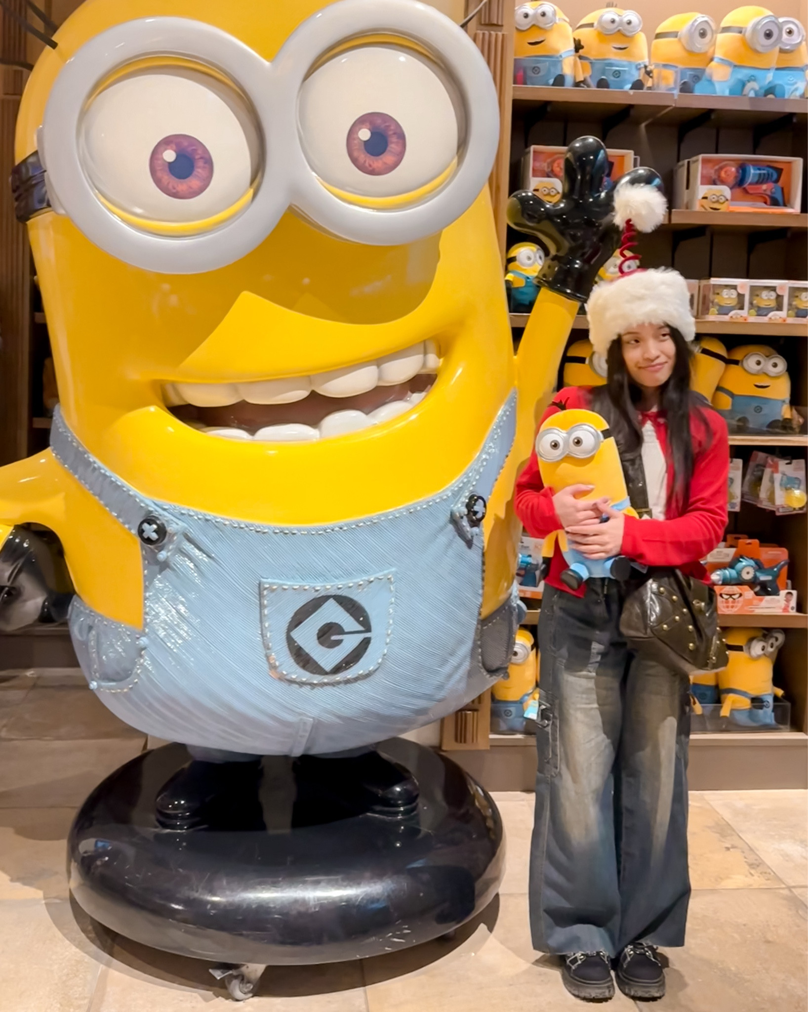 My Universal Studios outfit 🌟
All I cared about was getting the perfect photos with The Simpsons!
Their colors are bright and bold, so I went for the exact red knitted top — not burgundy, not orange, just that perfect pop of red ❤️
It turned out amazing, not just for The Simpsons, but it also matched perfectly with the Minions and Nintendo World too!

The best part?
This red knit totally fits the Christmas season vibe — cozy, festive, and picture-ready.
I picked several red cozy tops for you to make your holiday photos pop 🎄✨
#universalstudiosoutfit
#redknitwear
#christmasoutfitideas
#cozyredtop
#disneyanduniversalstyle
#themeparkoutfit
#simpsonsstyle
#minionsoutfit
#nintendoworldoutfit
#winterfashioninspo

#LTKStyleTip #LTKTravel #LTKSeasonal