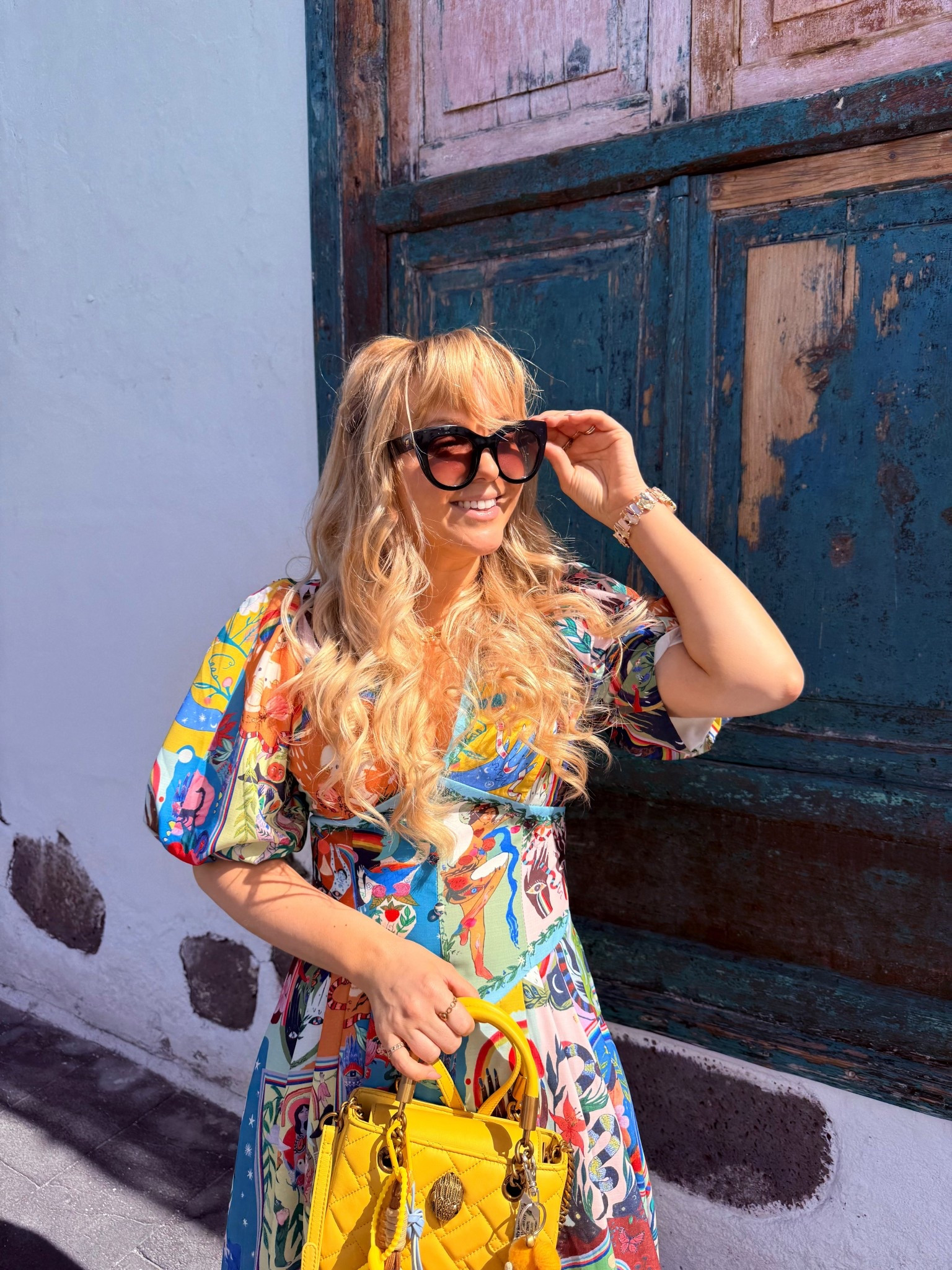 Golden hour in Arrecife ✨
Apologies for being a little quiet lately — when you run an accommodation business with your husband, you end up wearing all the hats! 

Reminiscing about those vibrant streets, warm sunshine, and slow, golden evenings in Lanzarote 🌞🌊 

Fashion content coming back very soon!

 #ArrecifeDays #GoldenHourGlow