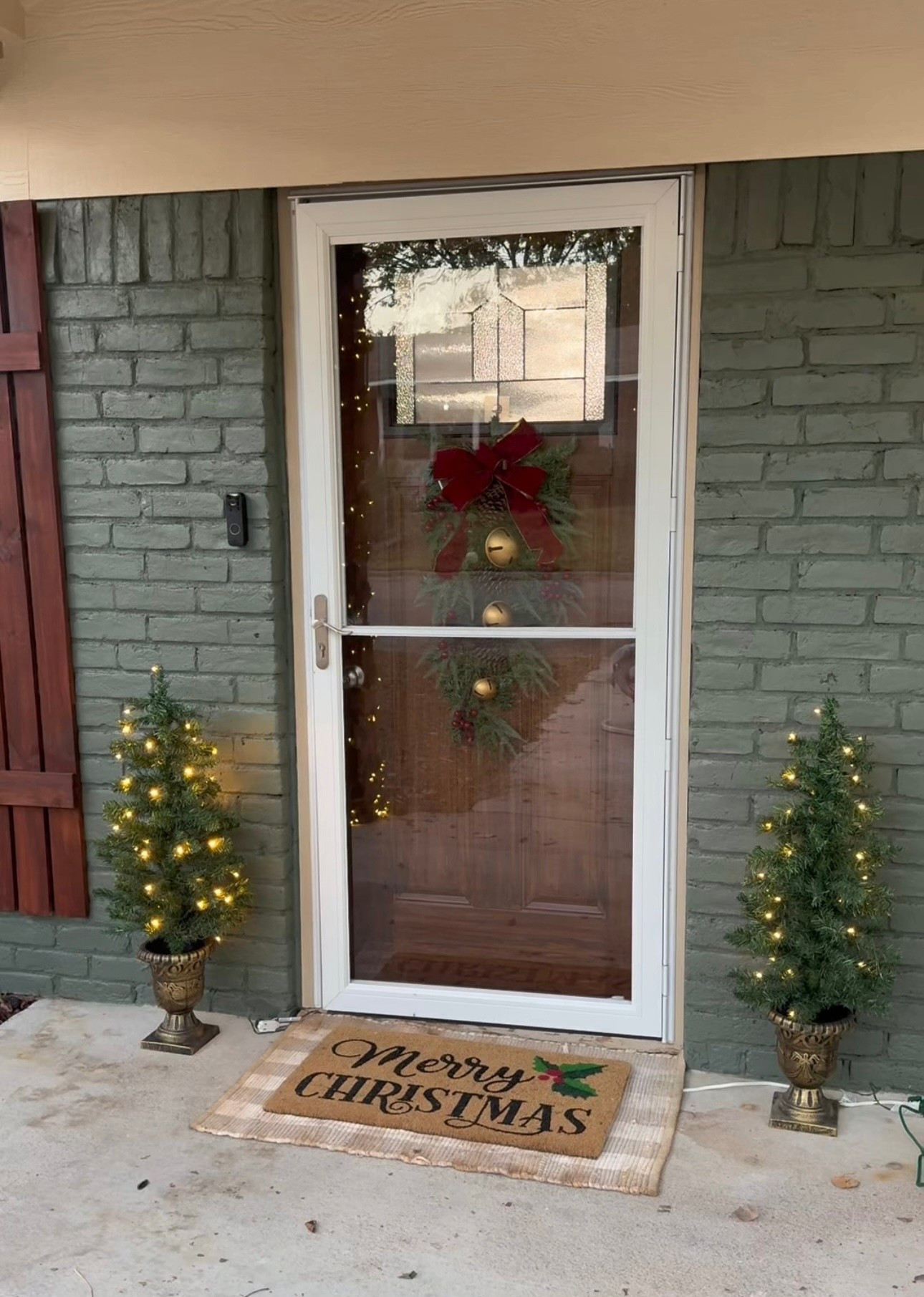 Christmas decorations for the front porch 🎄🏠

#LTKHoliday #LTKSeasonal #LTKHome