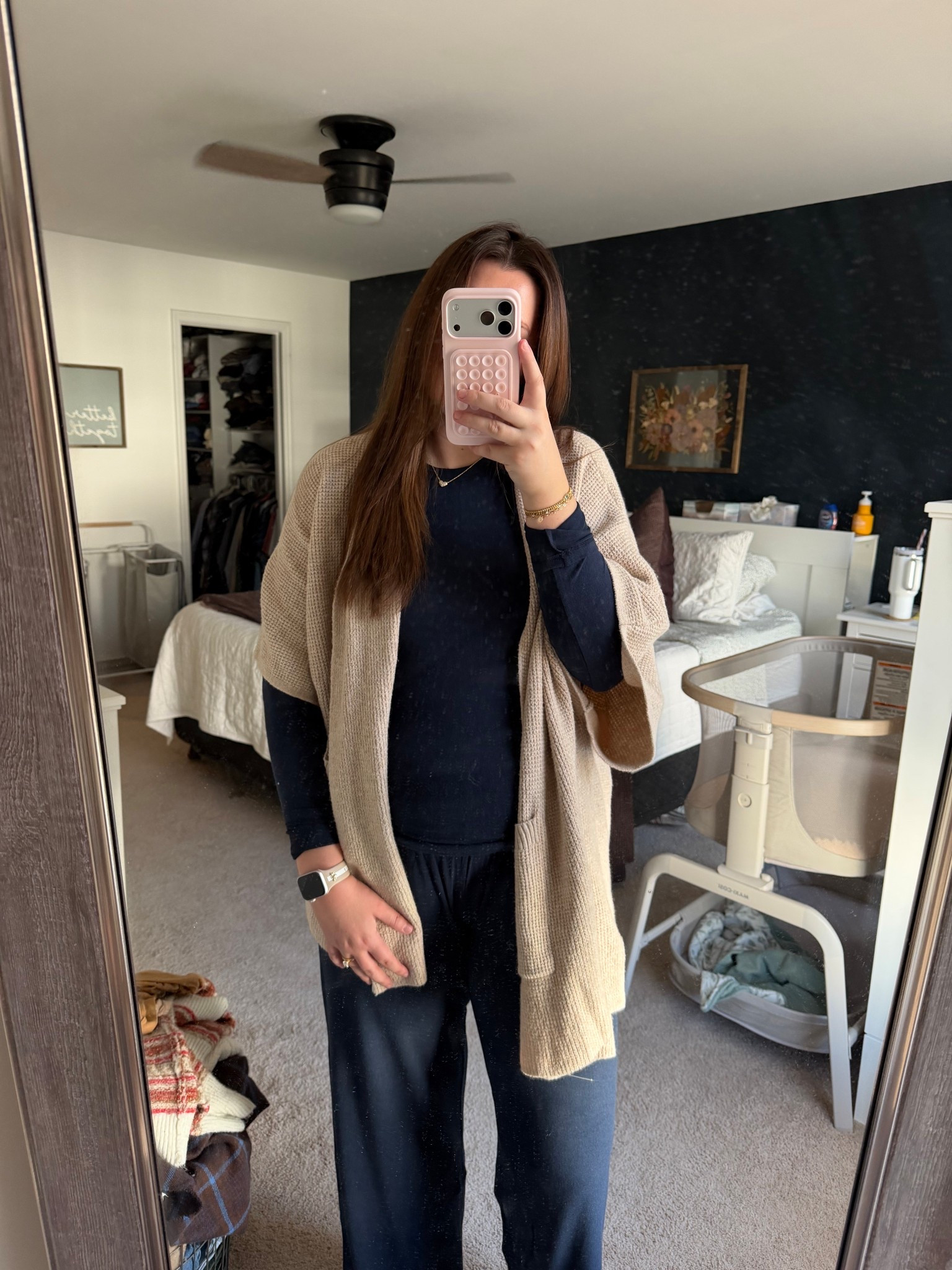 First post, postpartum edition 🩵
Top: medium
Pants: medium long (could’ve just got medium)
Sweater: mediumm

#LTKootd #LTKTall #LTKFindsUnder100