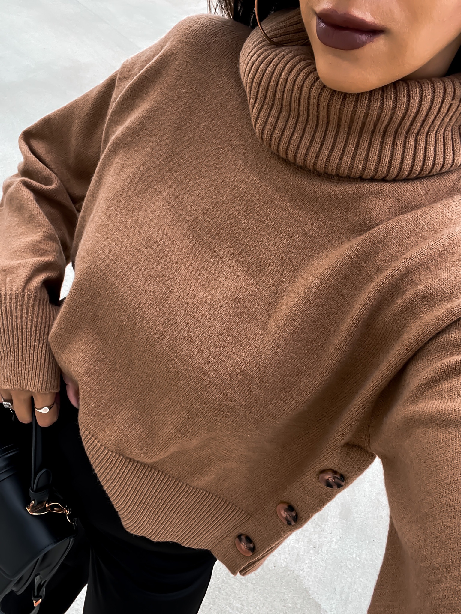 Texas heat has me conditioned to be freezing in any temp under 80 degrees. It definitely felt like fall today, so I got to break in my sweater from @Amazon Fashion 

#sweater #sweaterweather #fallfashion #falloutfit #fallstyle

#LTKSeasonal #LTKfindsunder50 #LTKxPrime