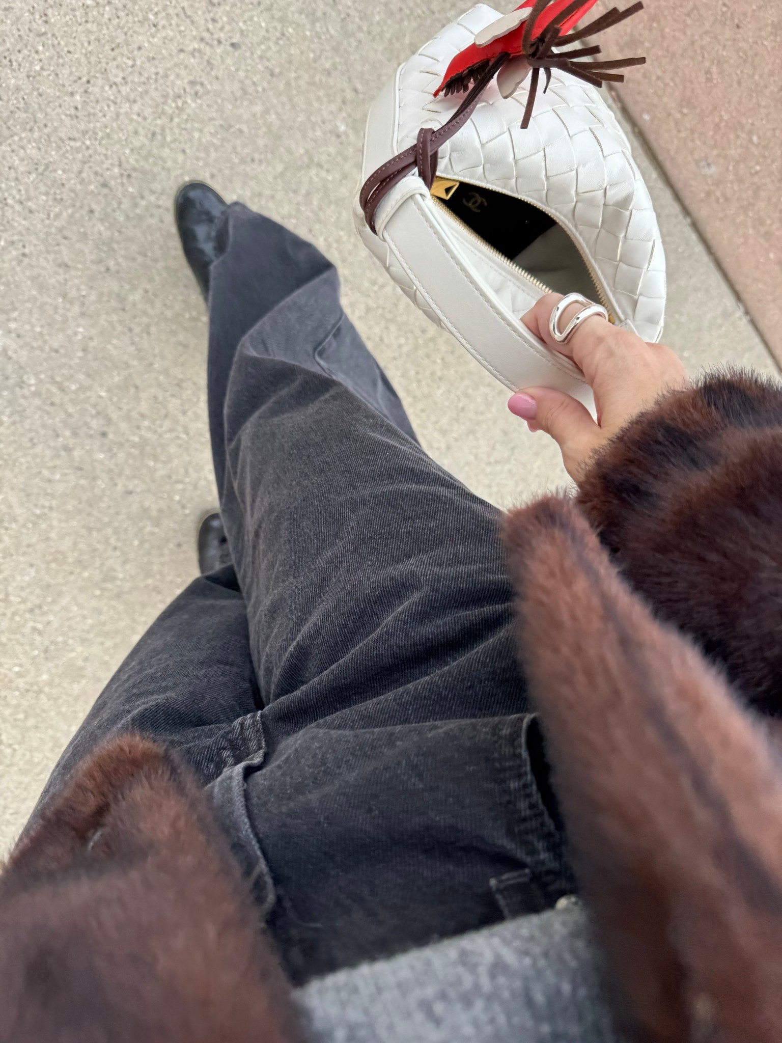 You’re cute jeans 

#LTKootd #LTKFindsUnder100 #LTKOver40