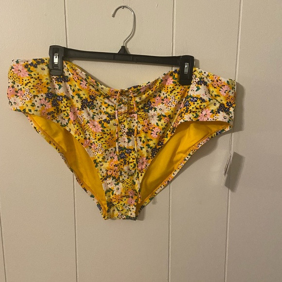 NWT Time and Tru woman’s plus 2x (20w-22w) floral mid rise bikini bottoms | Poshmark
