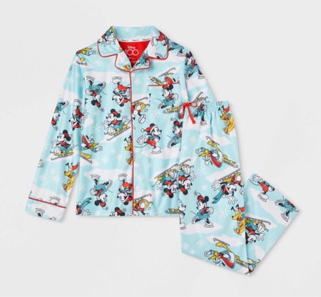 Matching mommy and me Disney Holiday pajamas. I am in love with this vintage print. Currently 30% off at Target

#LTKkids #LTKSeasonal #LTKHoliday