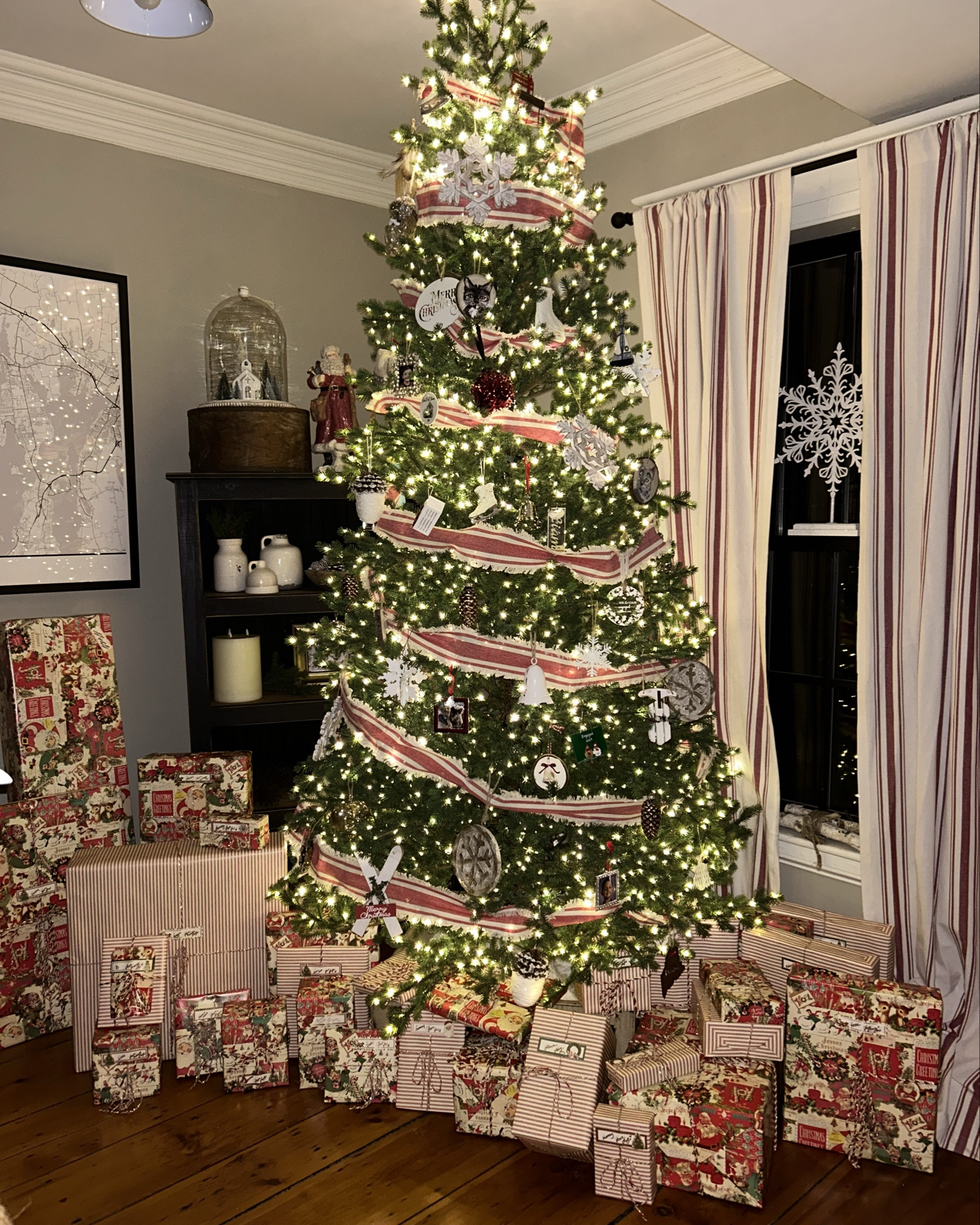 Christmas in our 1899 farmhouse ❤️

#LTKHome