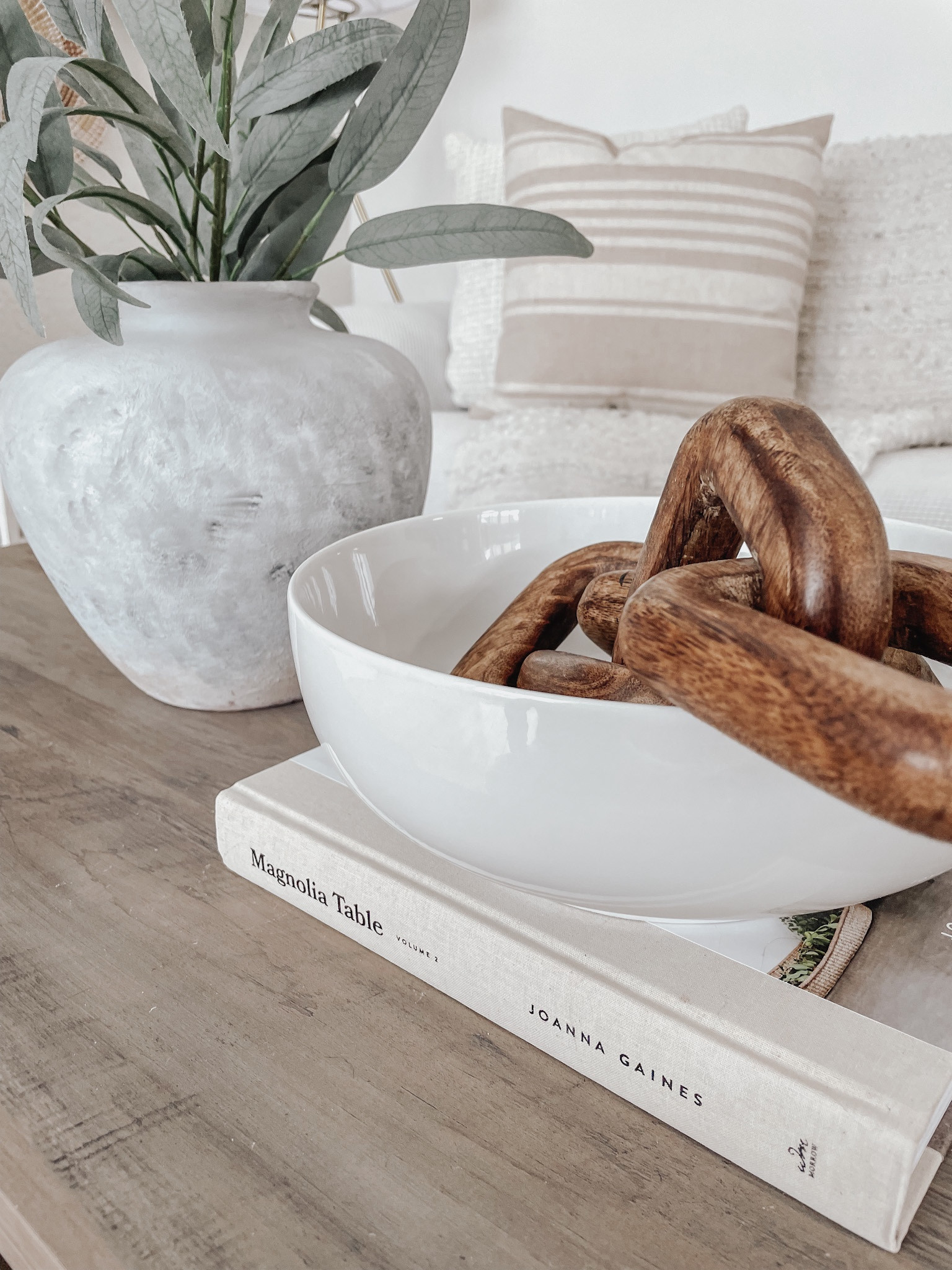 Coffee table decor with a 17$ Walmart serving bowl, instead of a 150$ bowl from crate & barrel!🤍

#LTKhome #LTKstyletip #LTKunder50