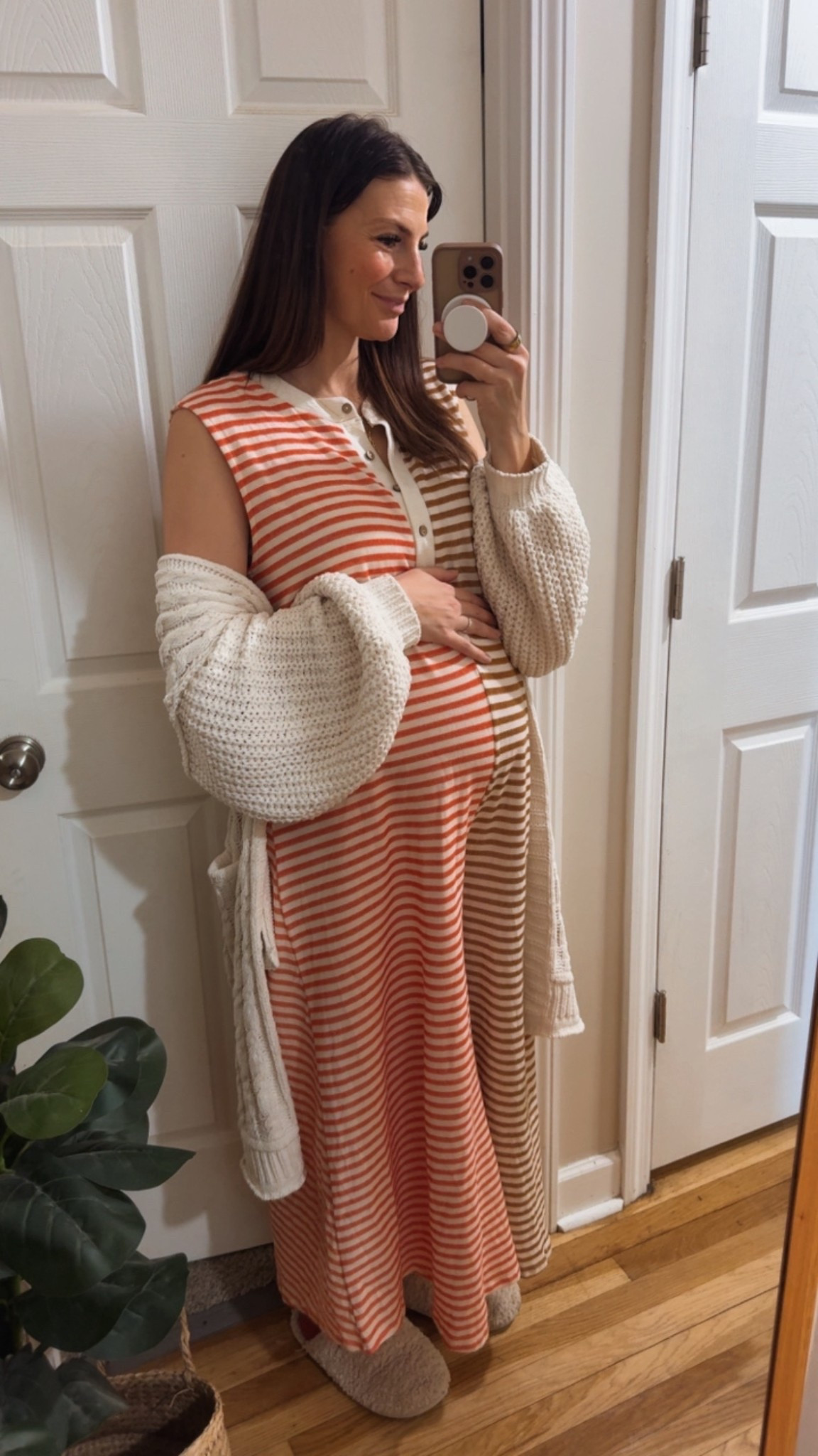 5’8” wearing a small. 28 weeks preggo and around 150 lbs

Code: RAERENEA20 saves you 20% 

#LTKootd #LTKmomlife #LTKBump