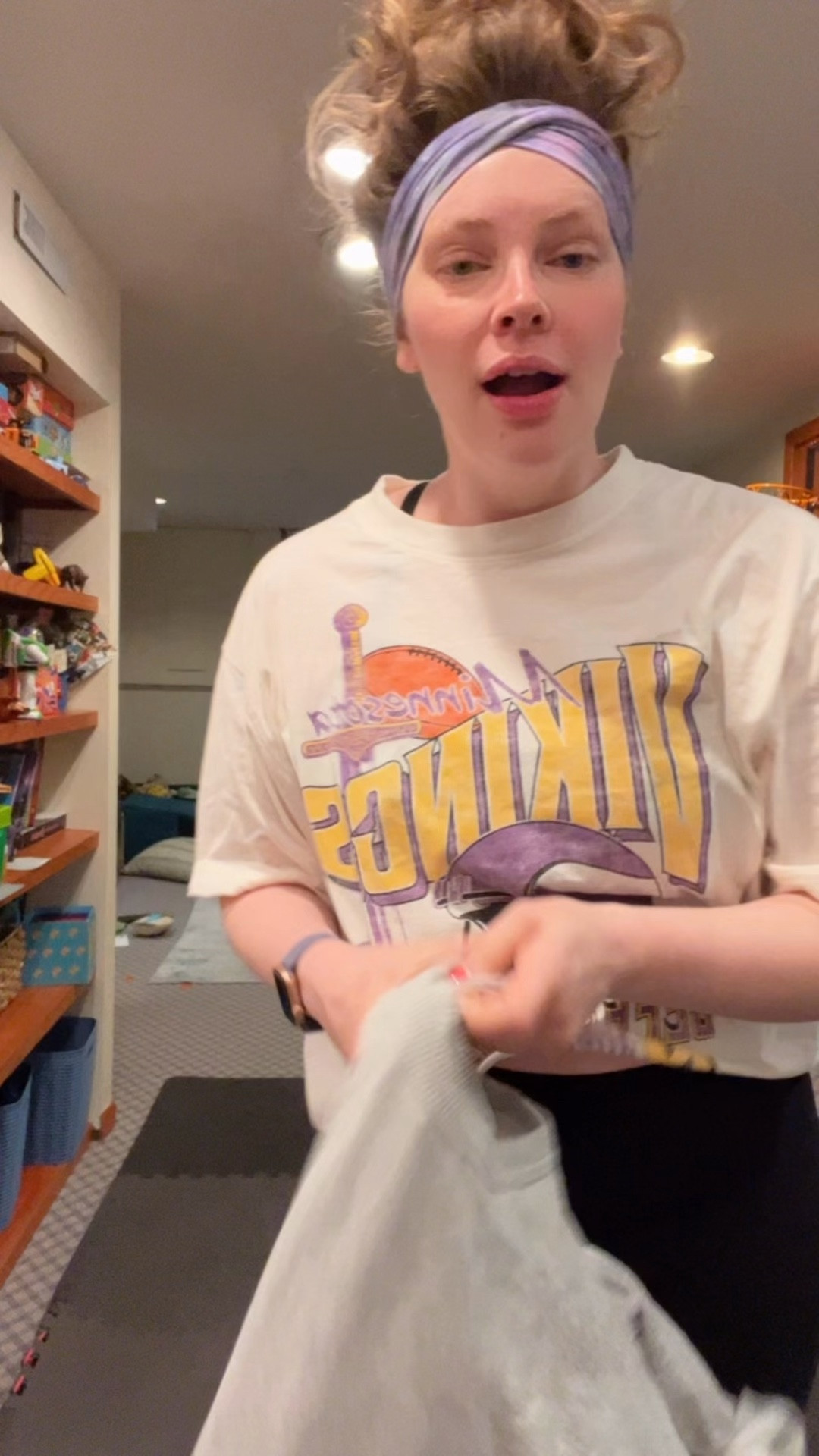 Workout fit of the day! Large in tops and size 8 in leggings! 